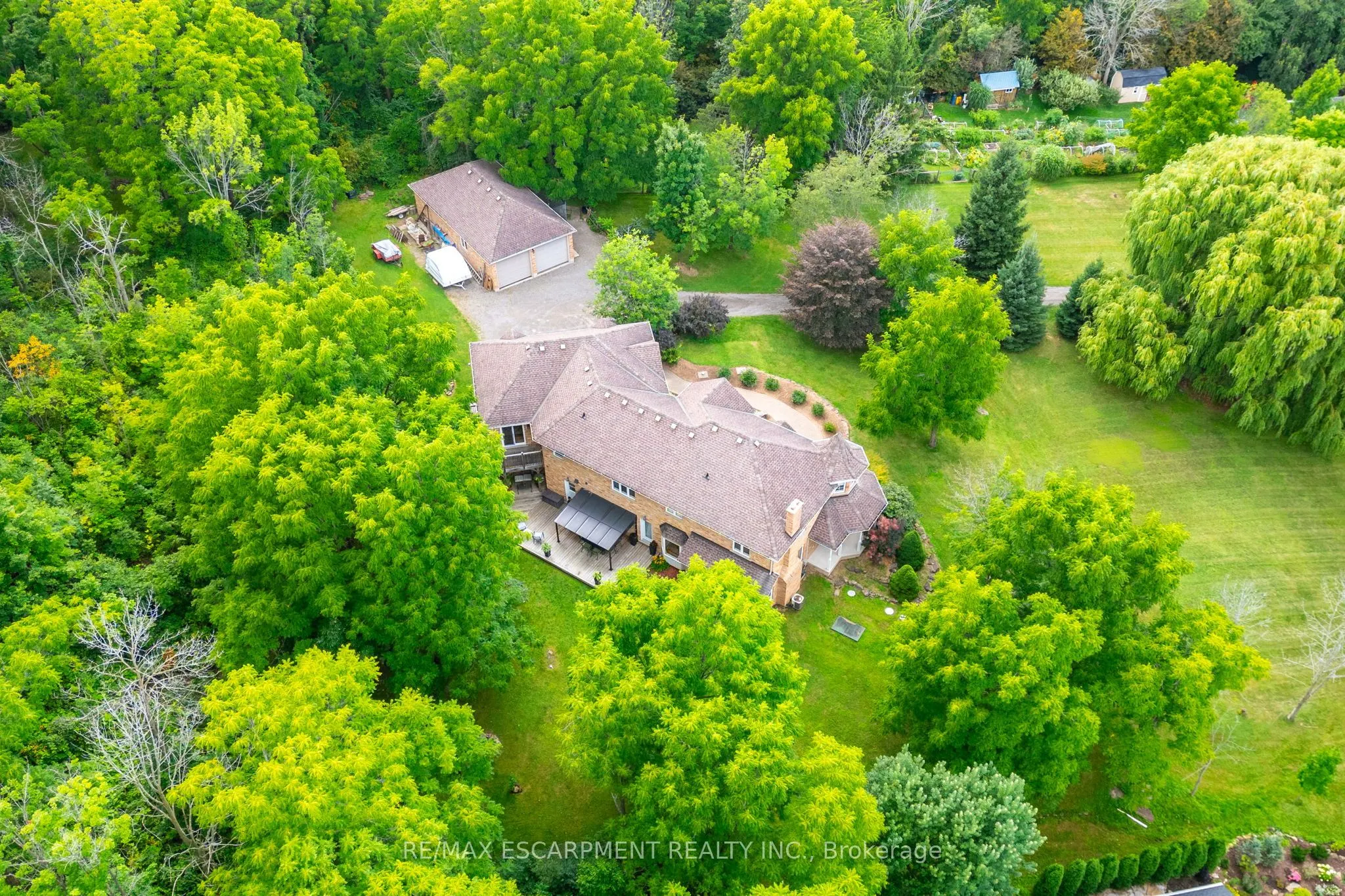 86 Ridge Road E