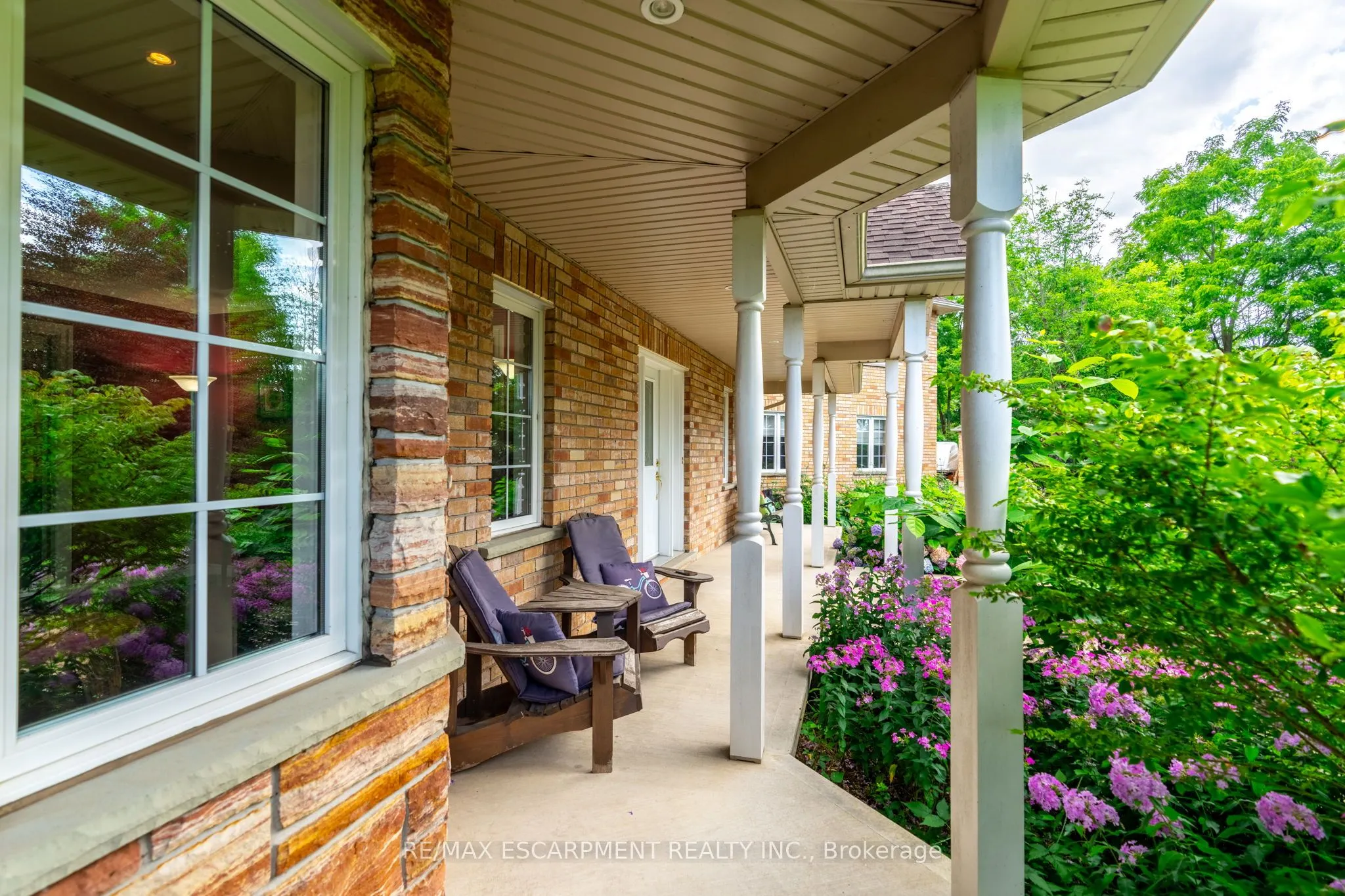 86 Ridge Road E