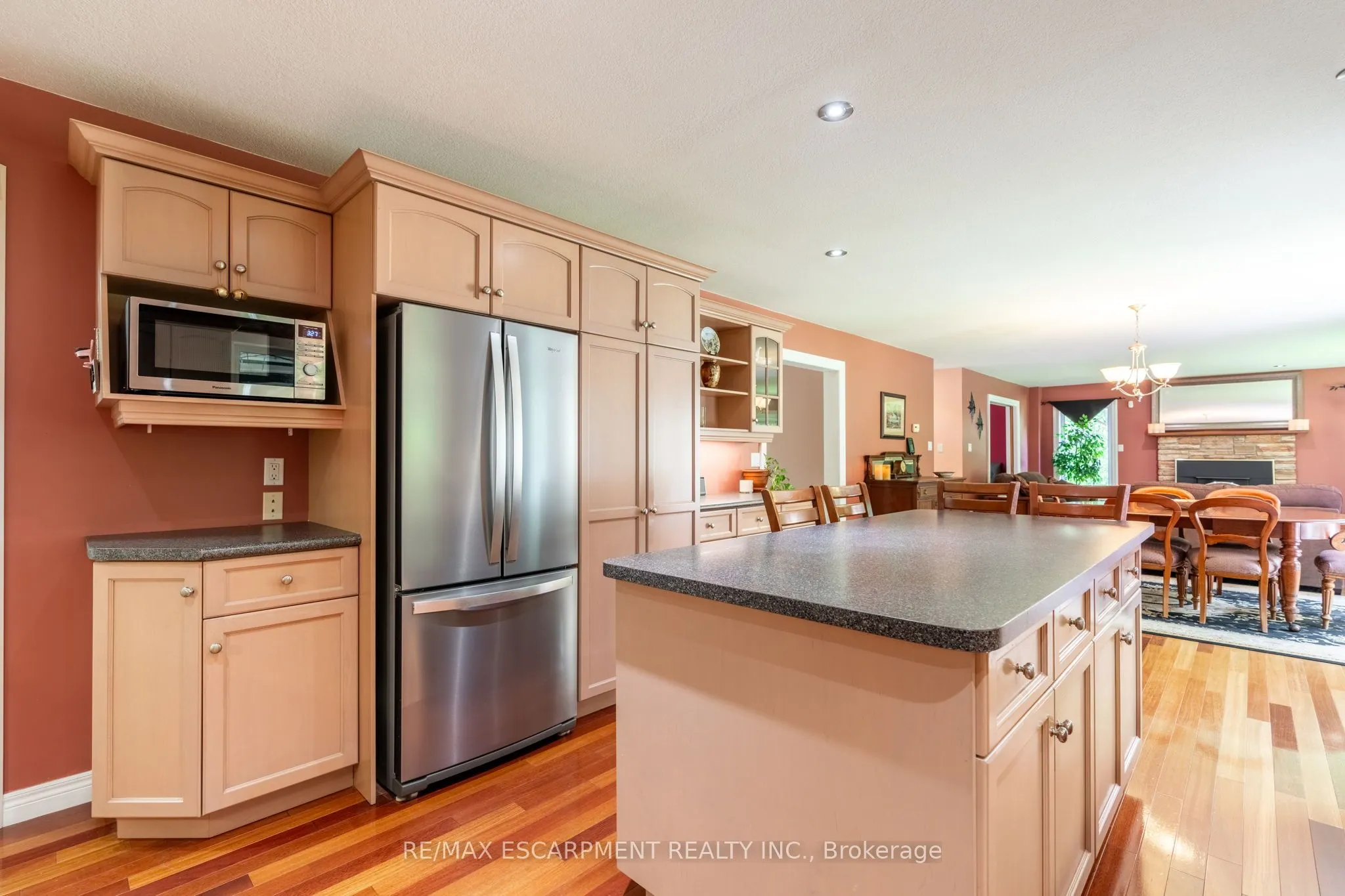 86 Ridge Road E