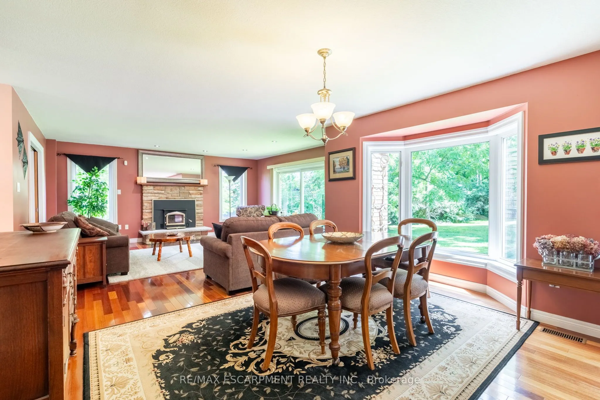 86 Ridge Road E