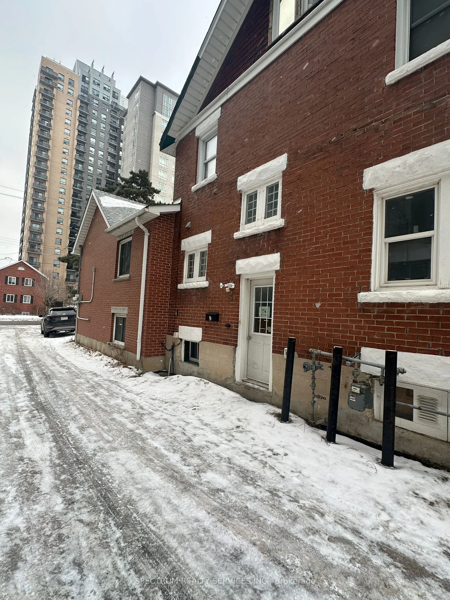 310 King Street N