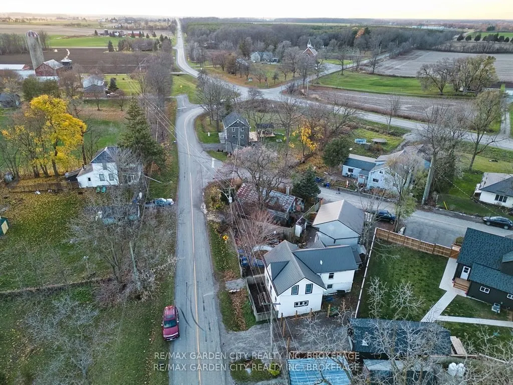 27 Indiana Road W