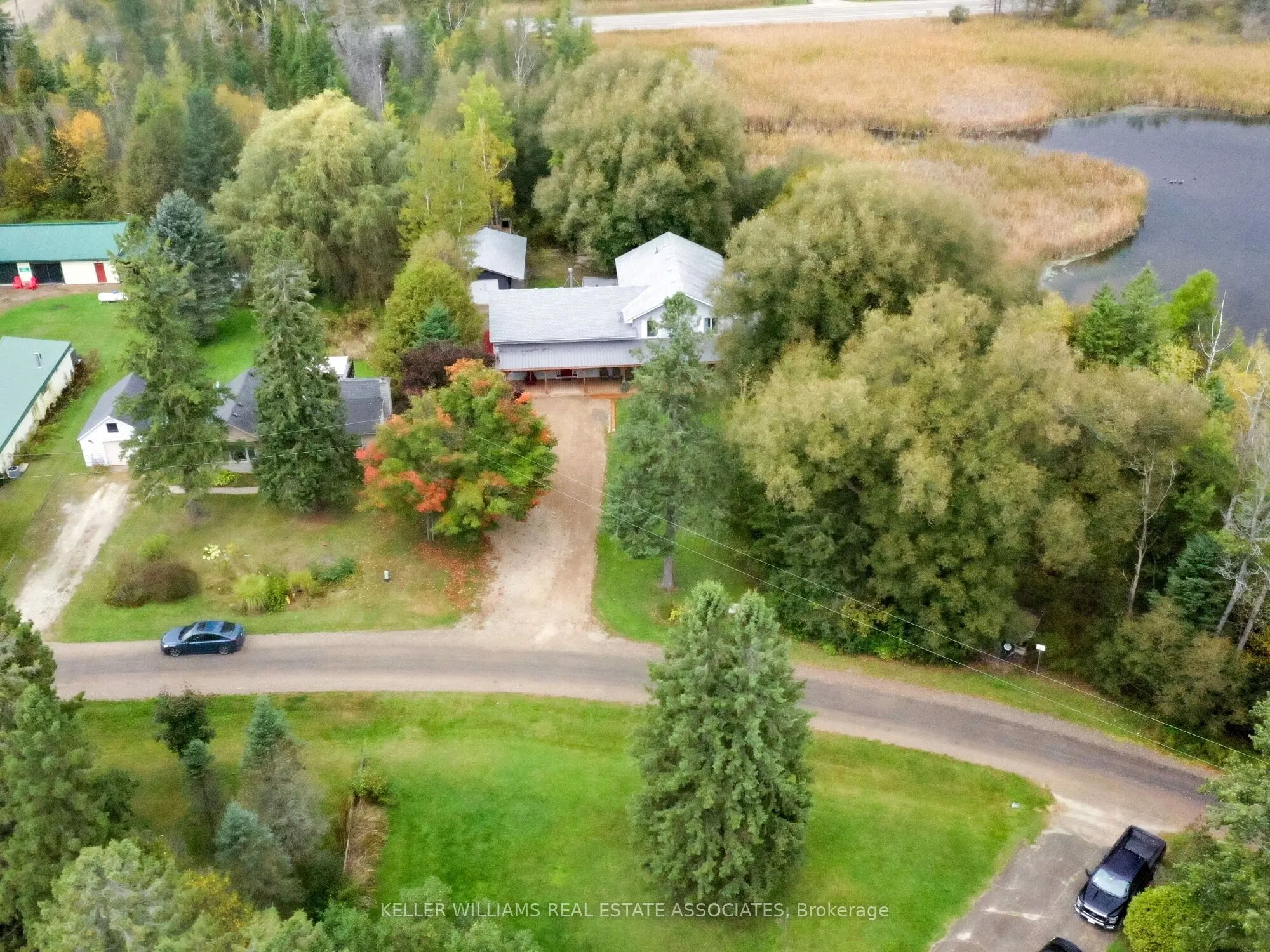 8 Scott Crescent