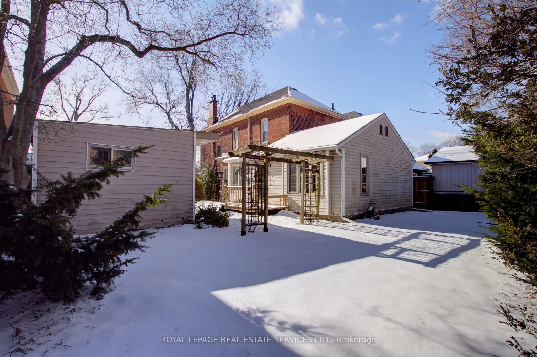 8 Duff Street