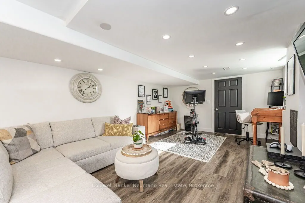 70 Freeman Avenue