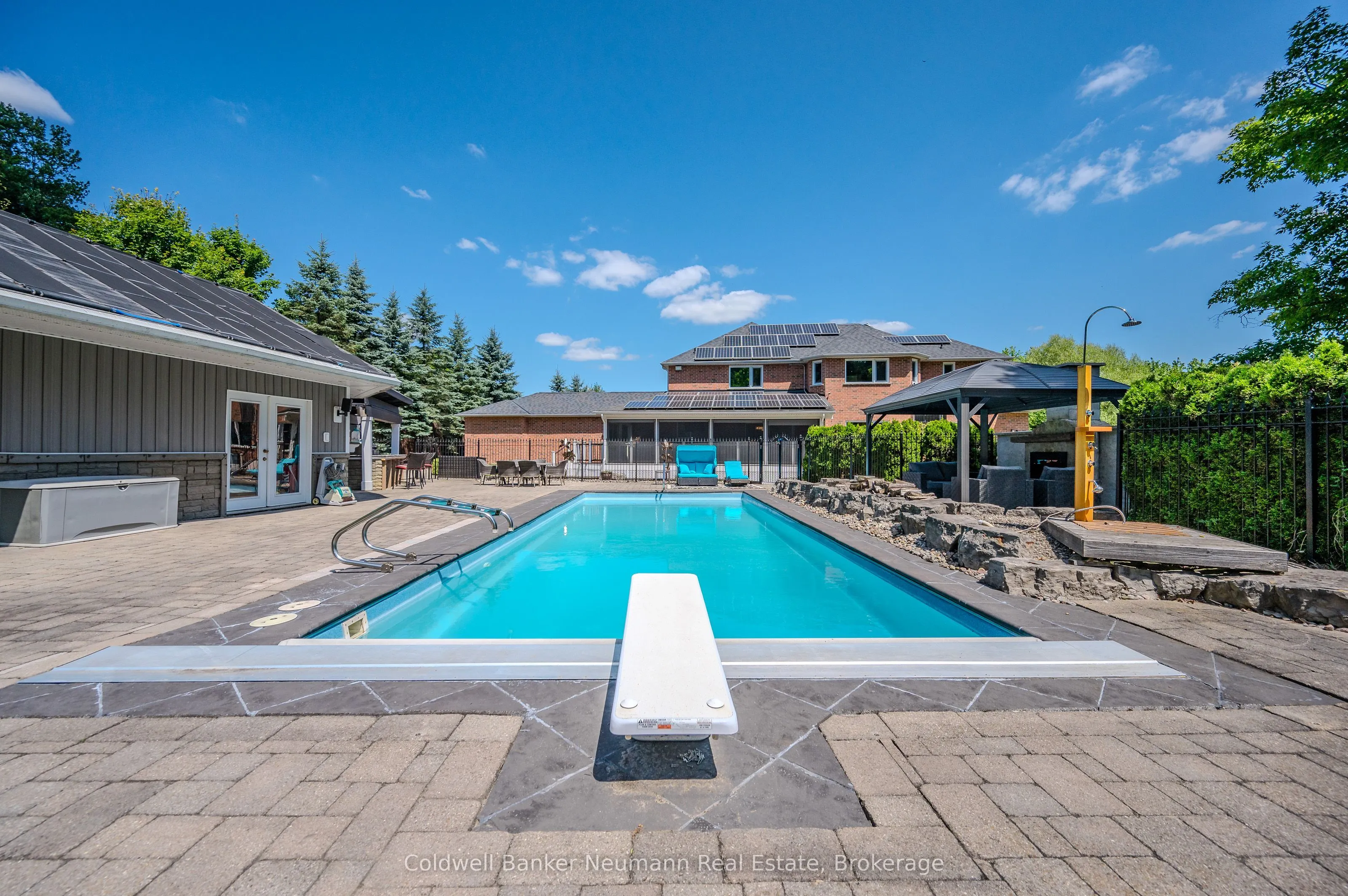 32 Forest Ridge Road
