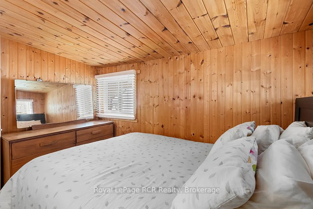 48 Island View Drive N