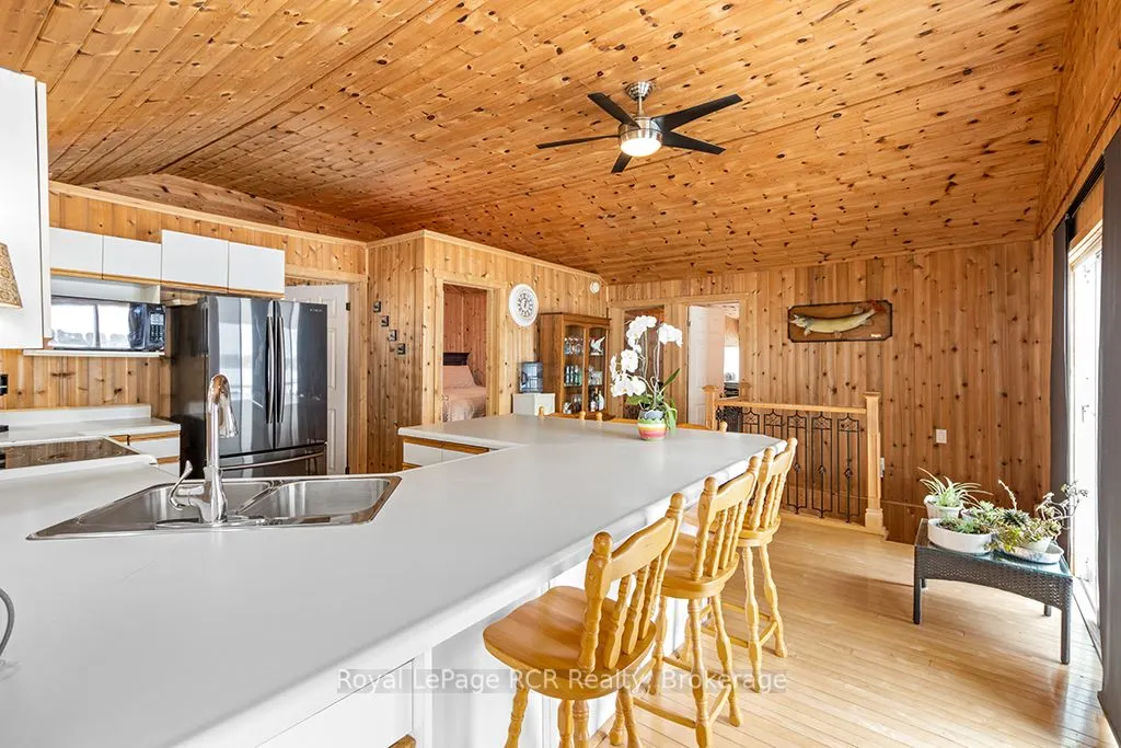 48 Island View Drive N