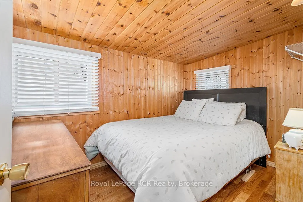 48 Island View Drive N