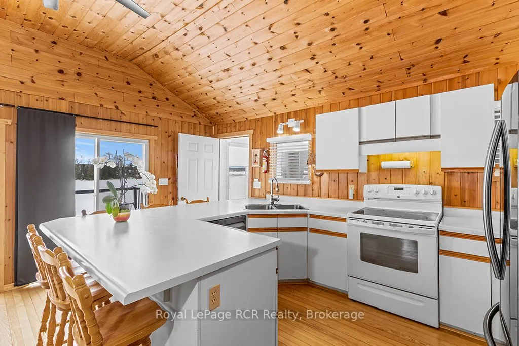 48 Island View Drive N