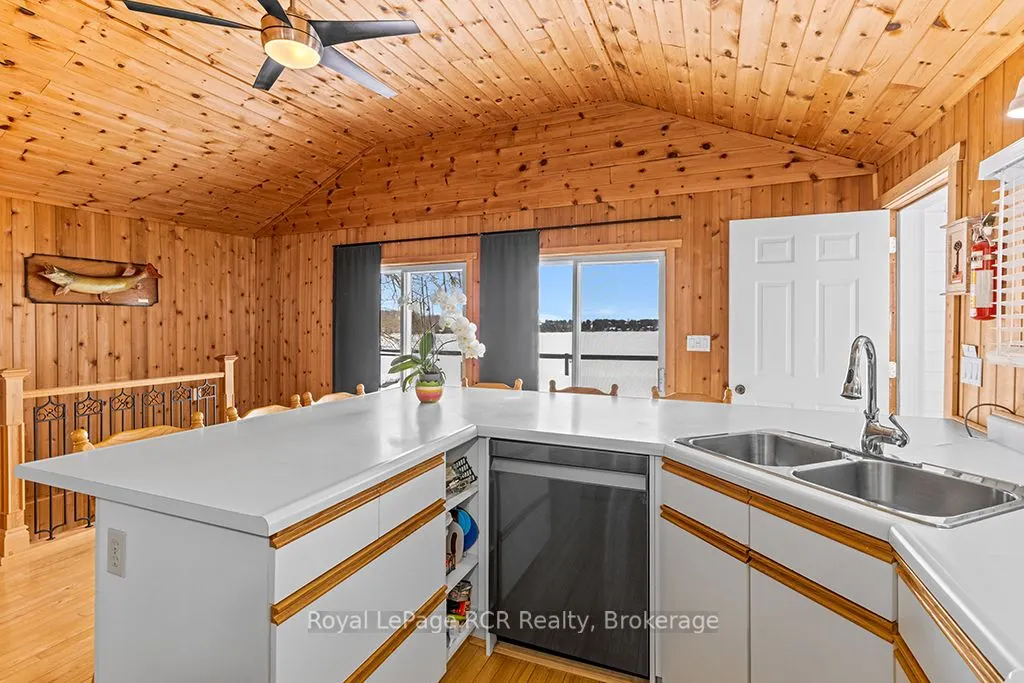 48 Island View Drive N