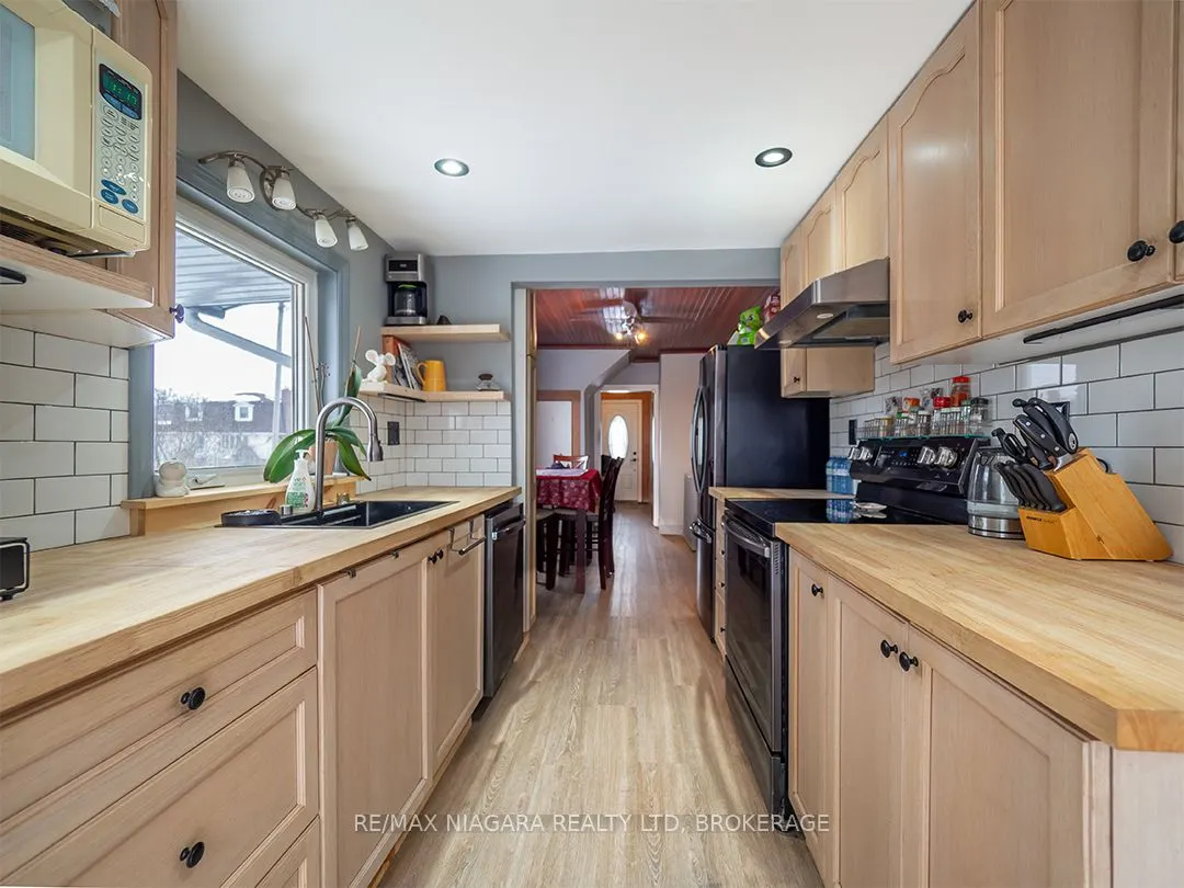 34 Humboldt Parkway