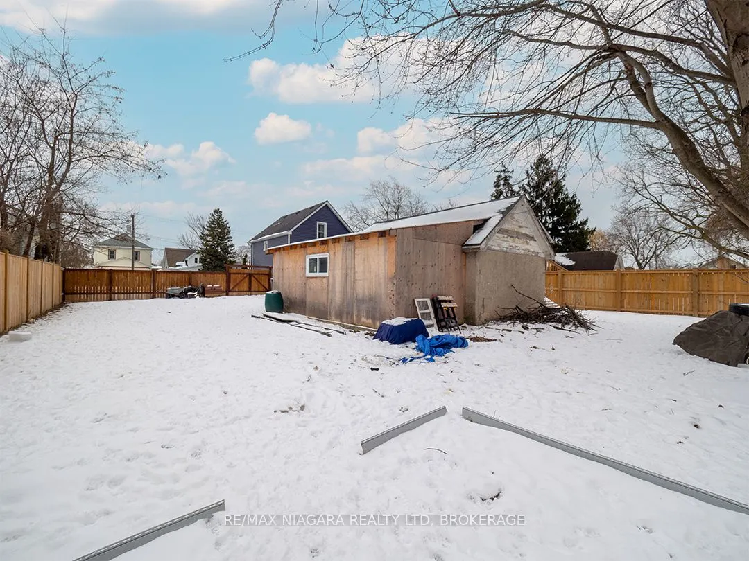 34 Humboldt Parkway