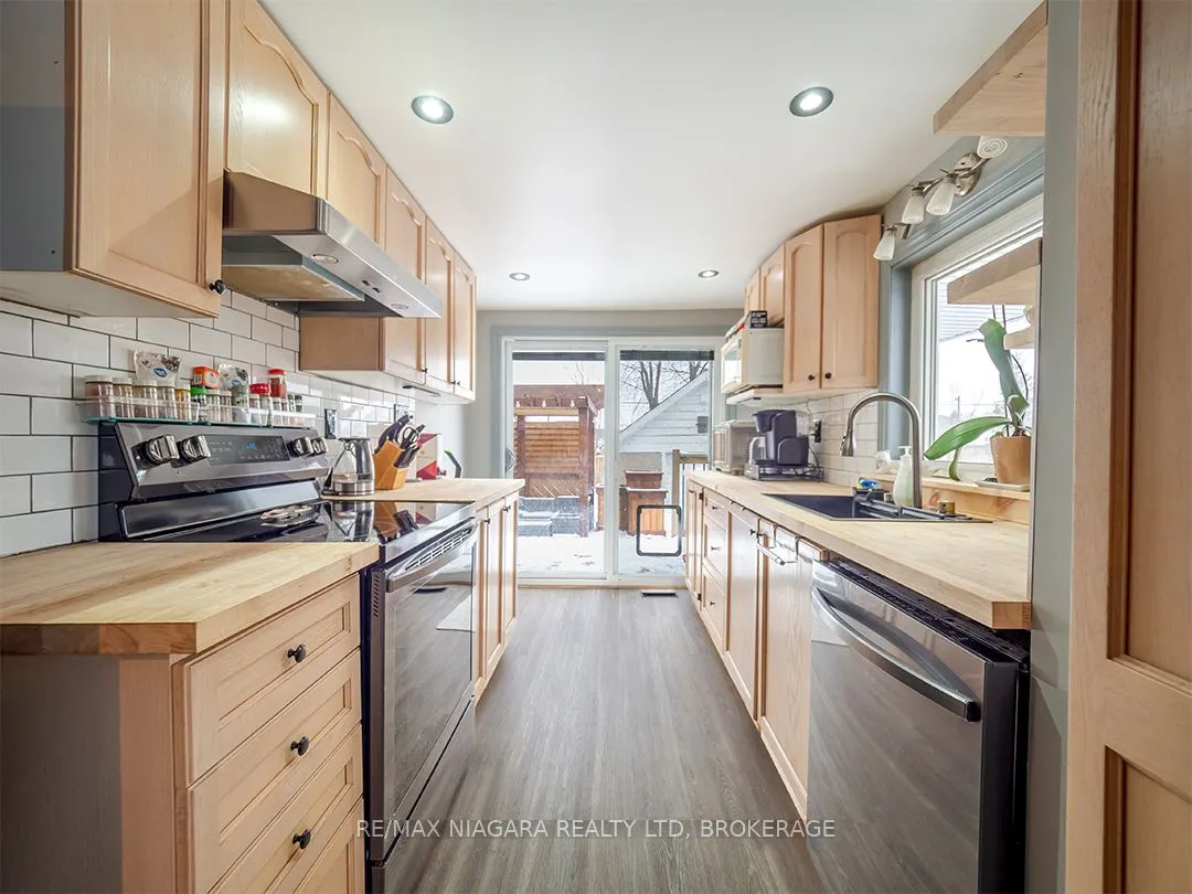 34 Humboldt Parkway