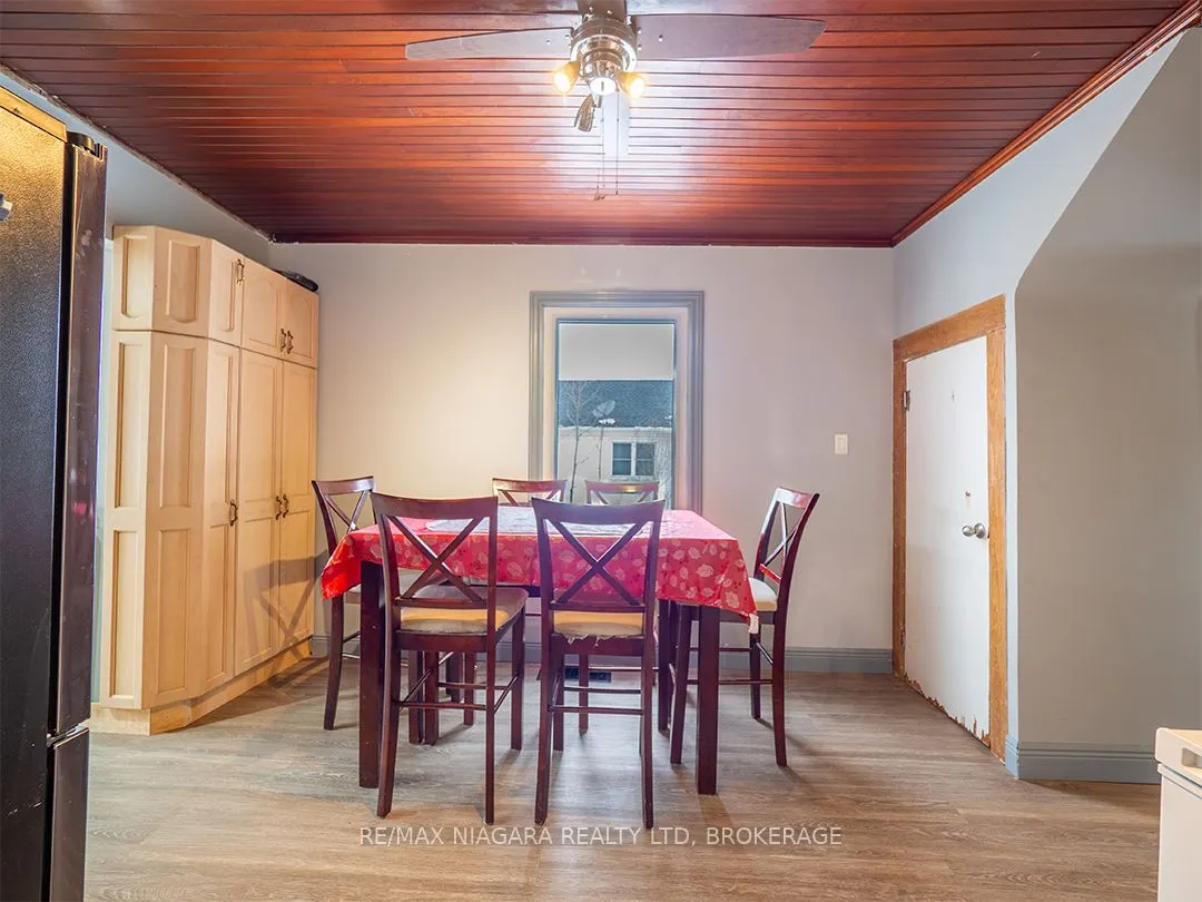 34 Humboldt Parkway