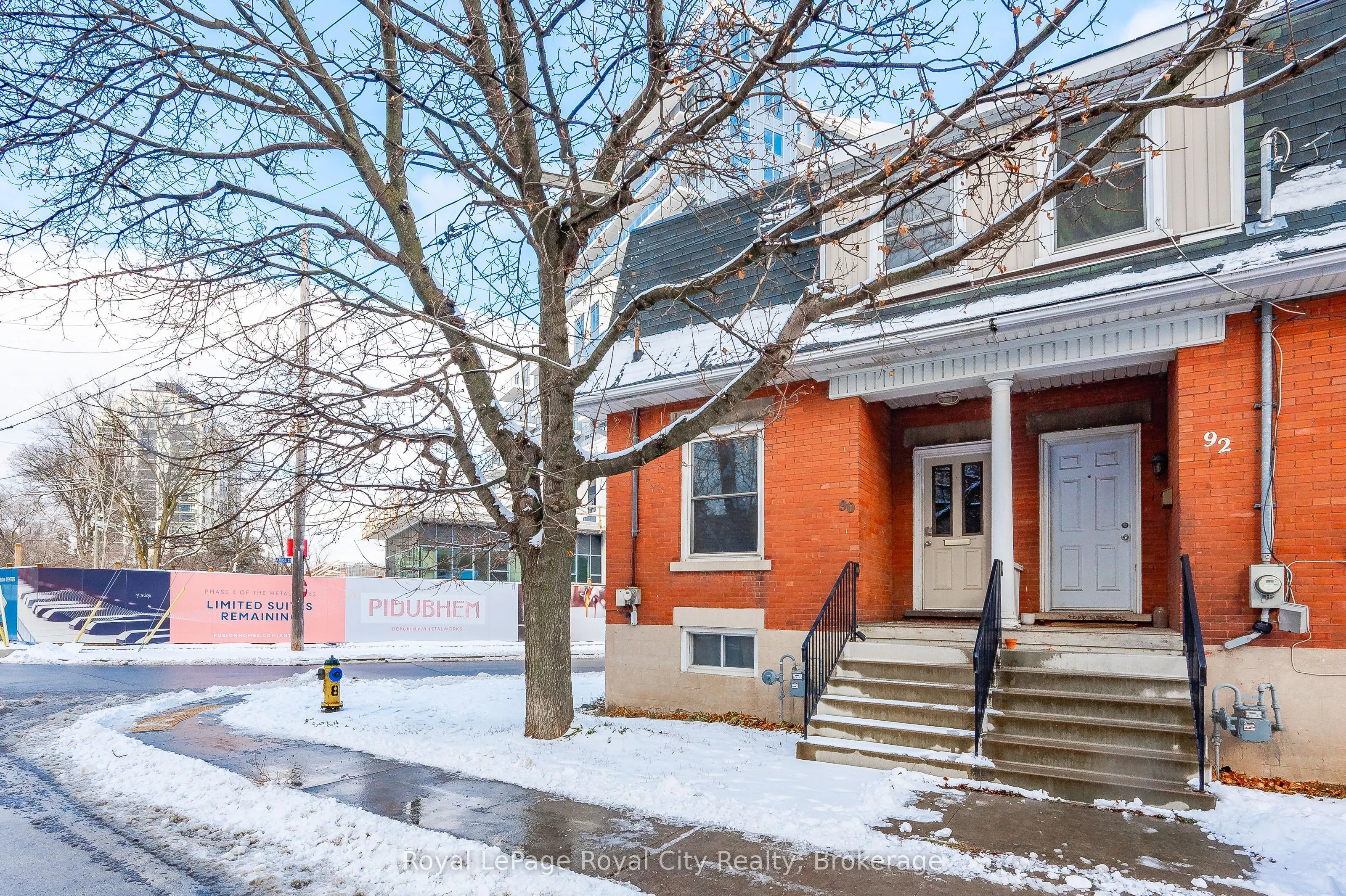 90 Neeve Street