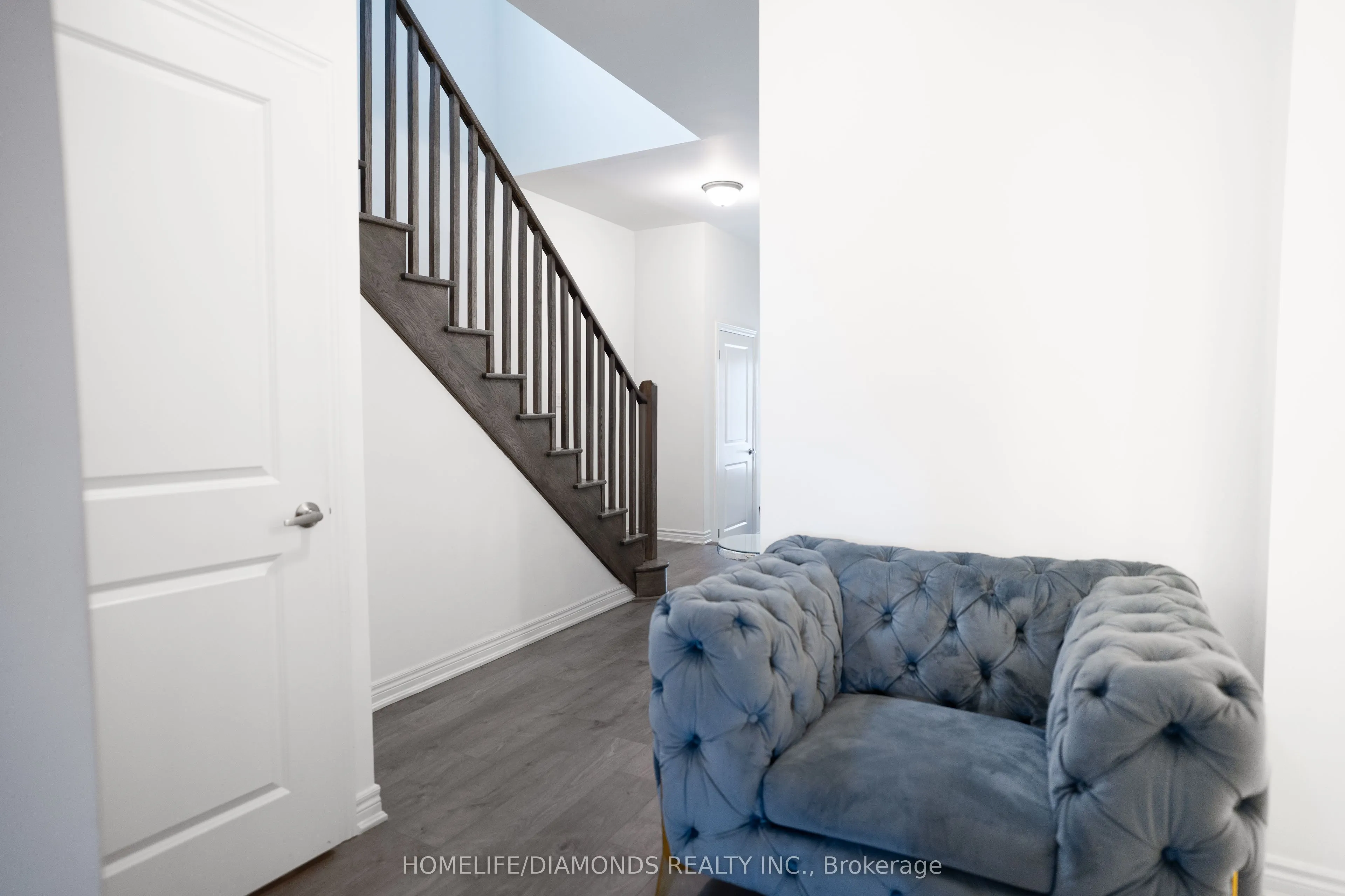 31 SAPPHIRE Way