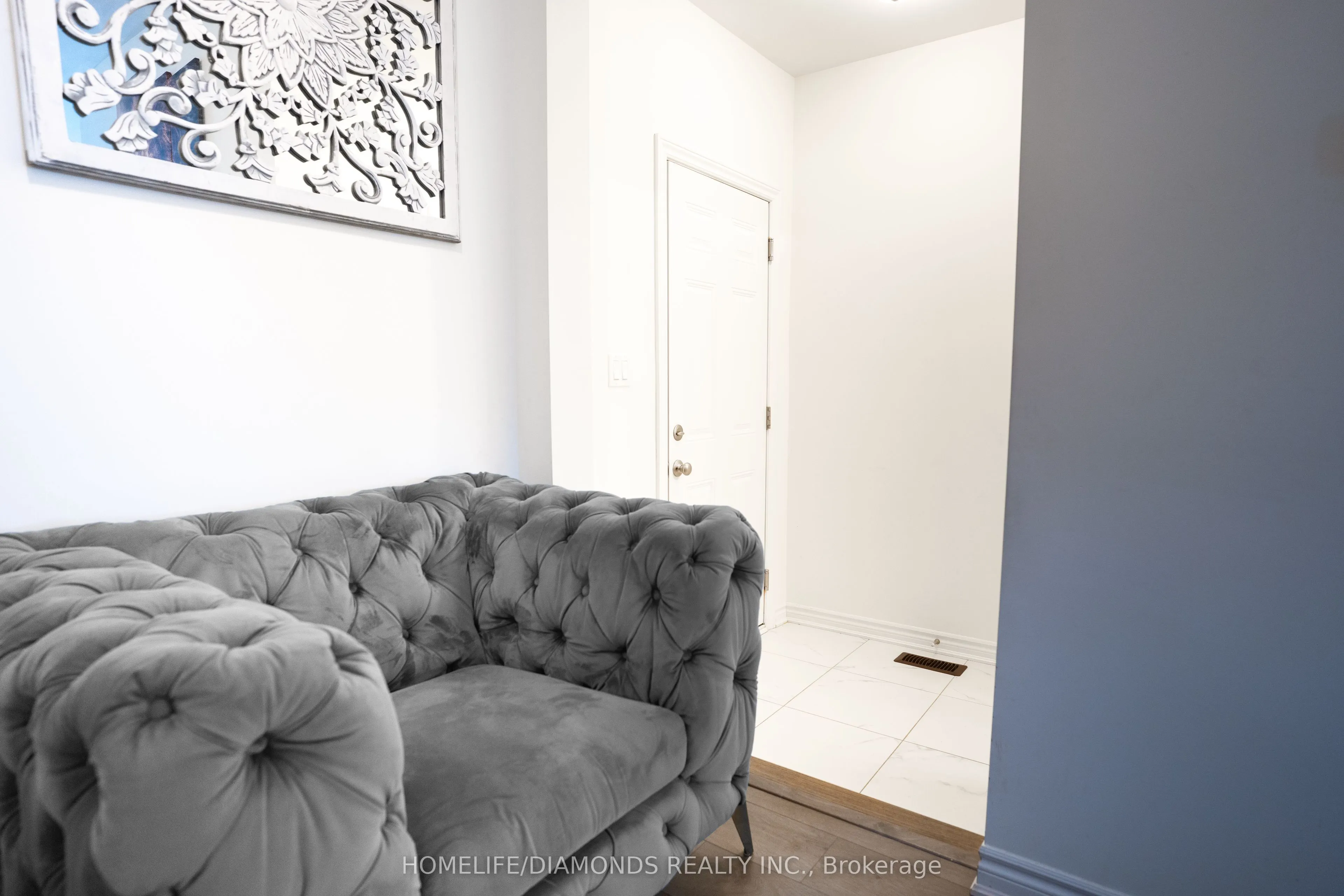 31 SAPPHIRE Way