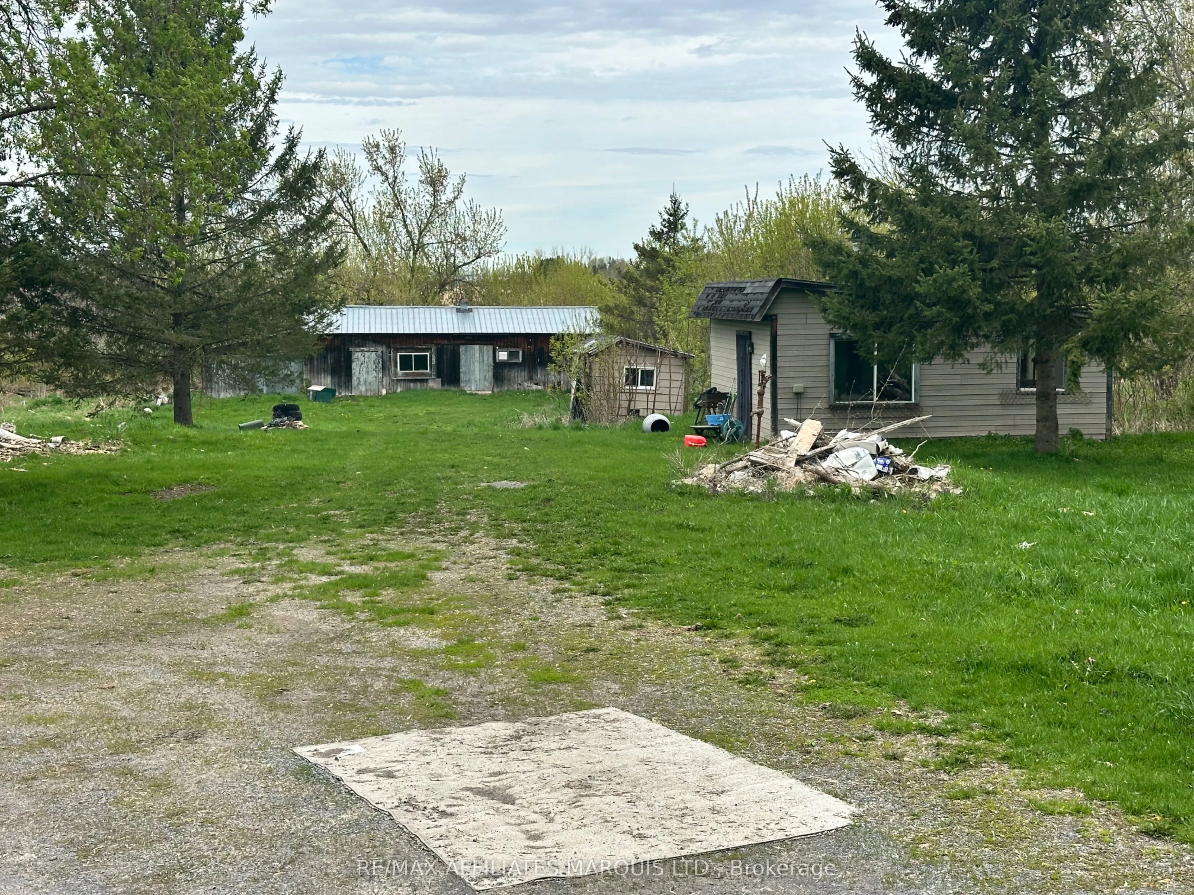 18319 Street Road