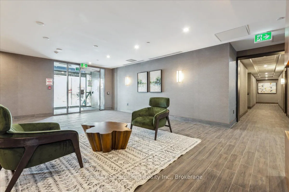 450 Dundas Street E #1001