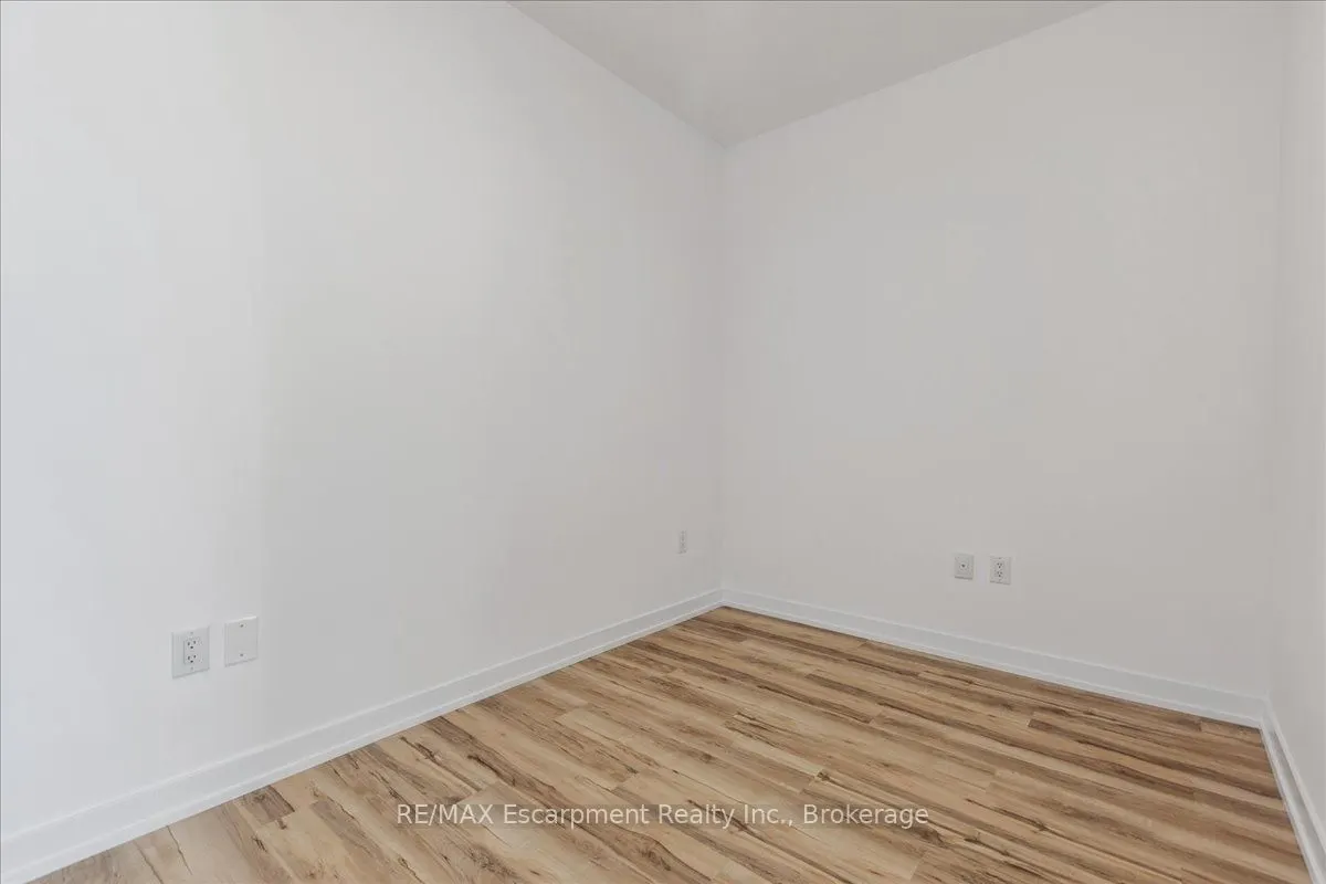 450 Dundas Street E #1001