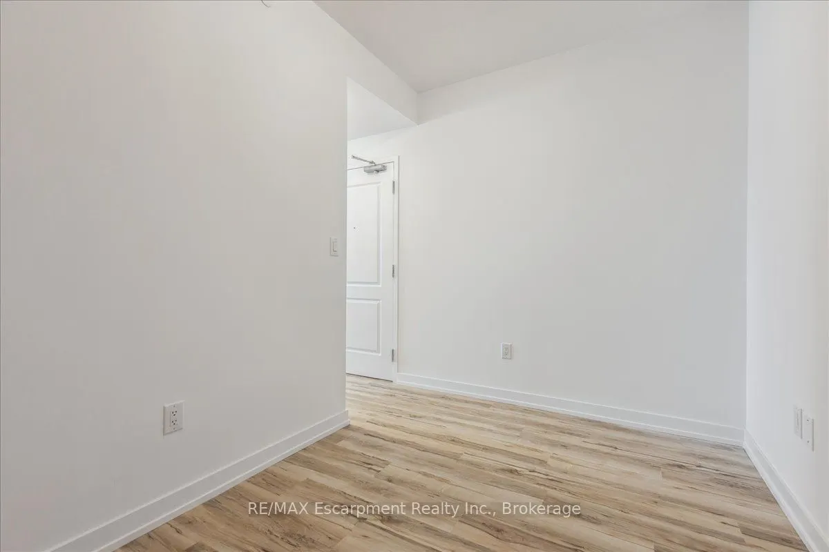 450 Dundas Street E #1001