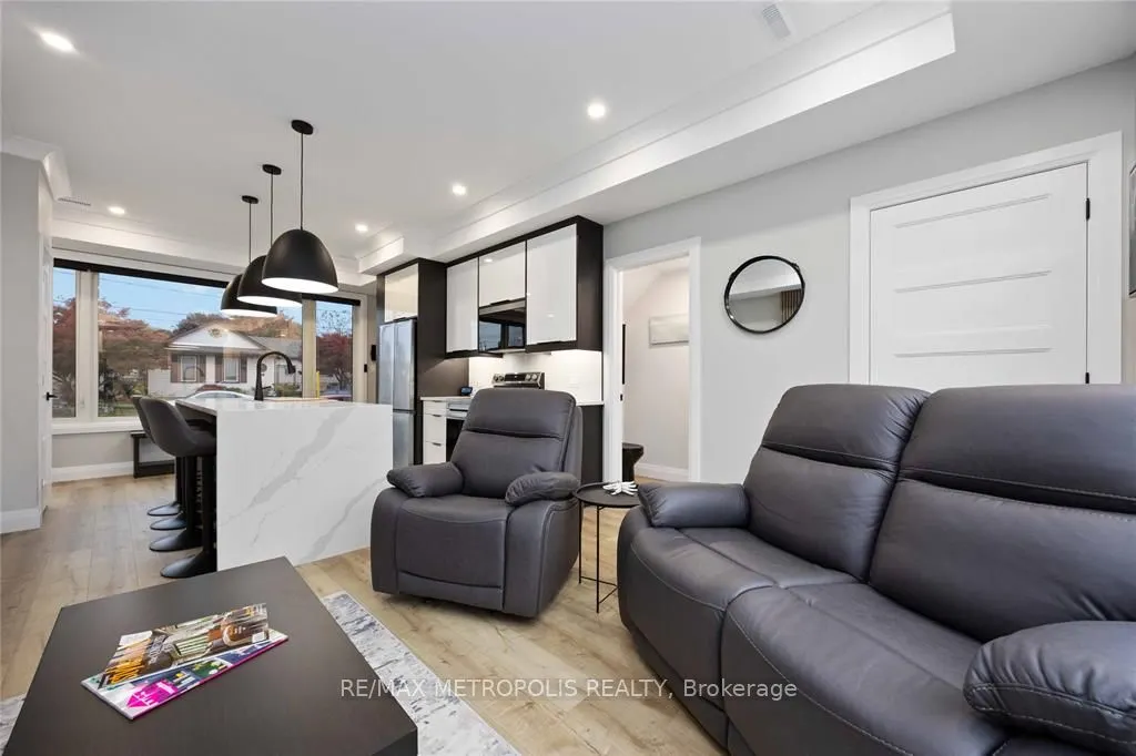 109 St Clair Street