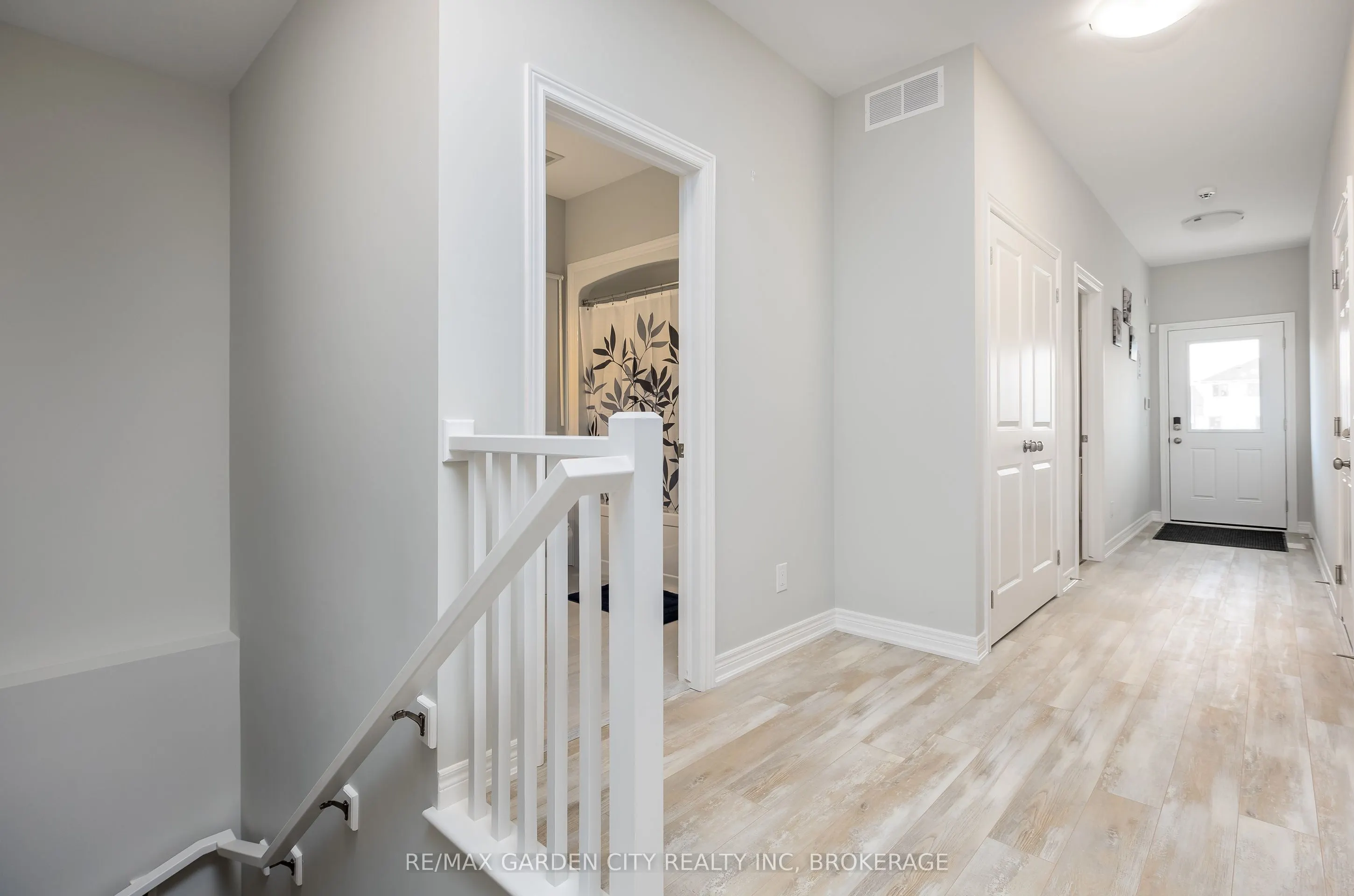 34 BOUNTY Avenue