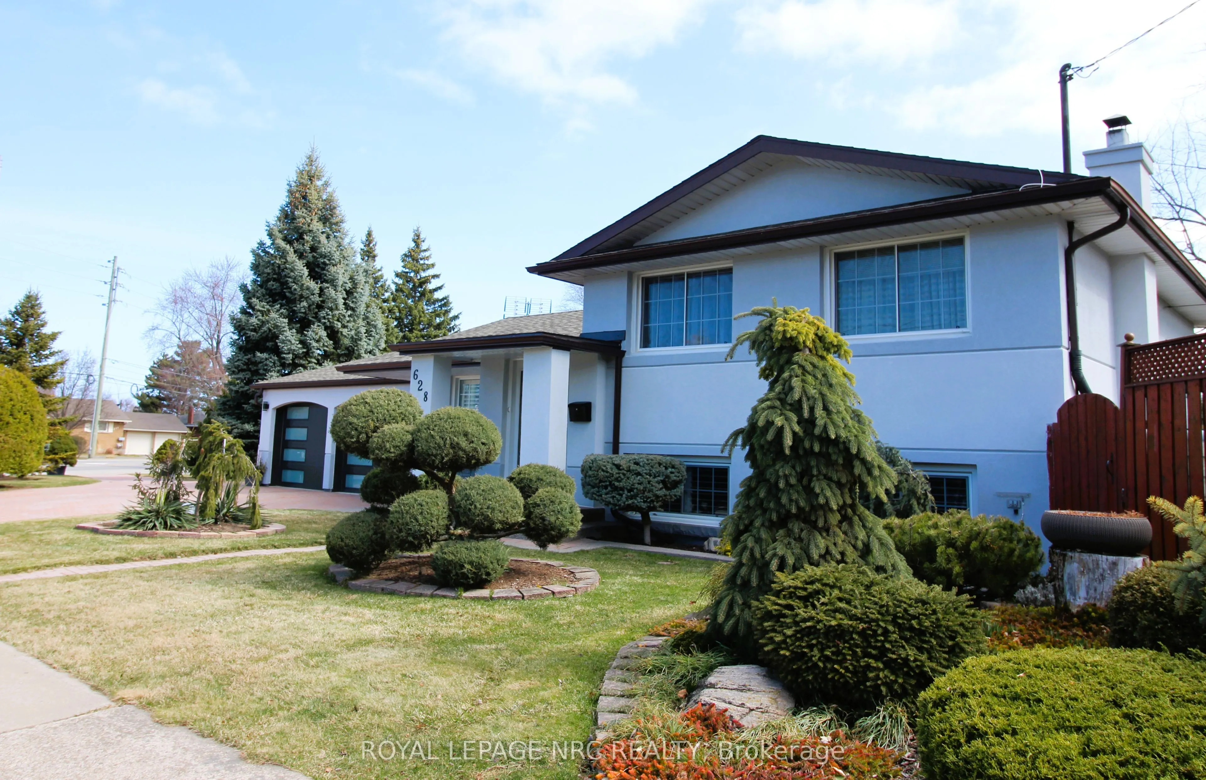 628 Vine Street