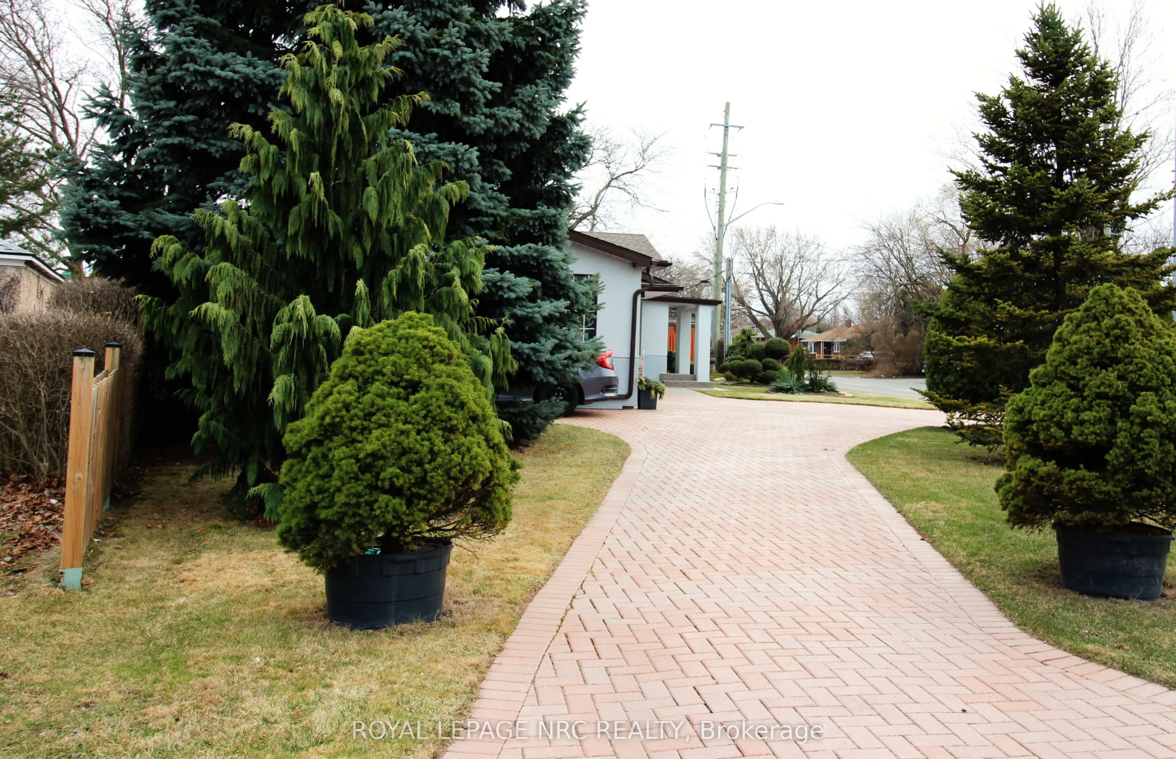 628 Vine Street