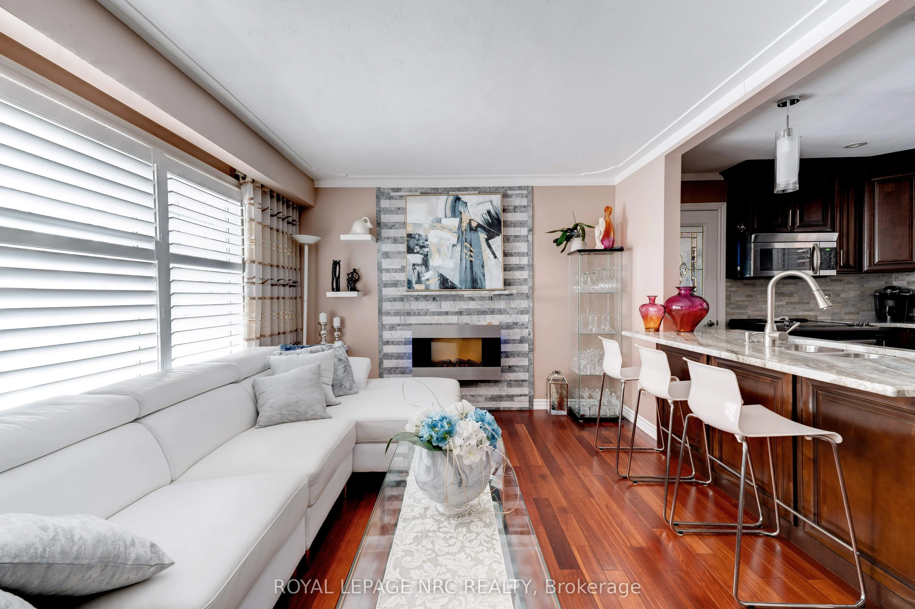 628 Vine Street