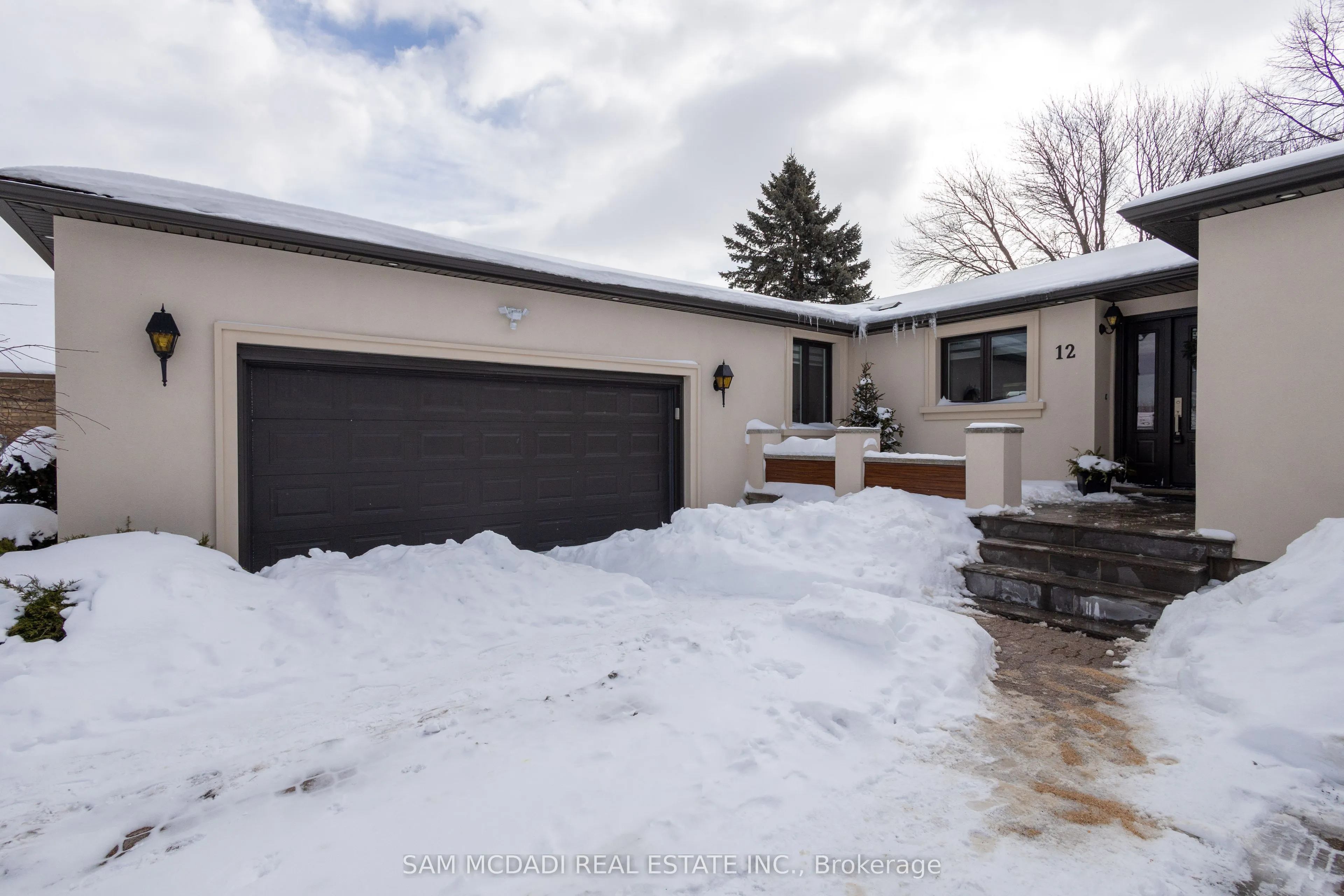 12 Cheval Drive