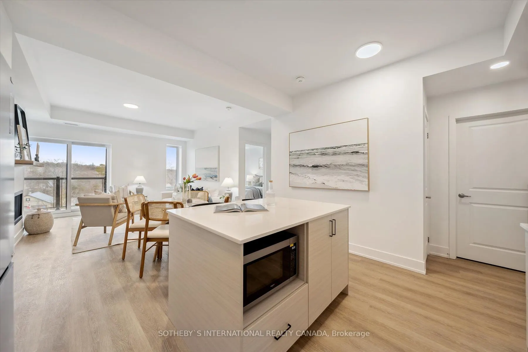 19B West Street N #306