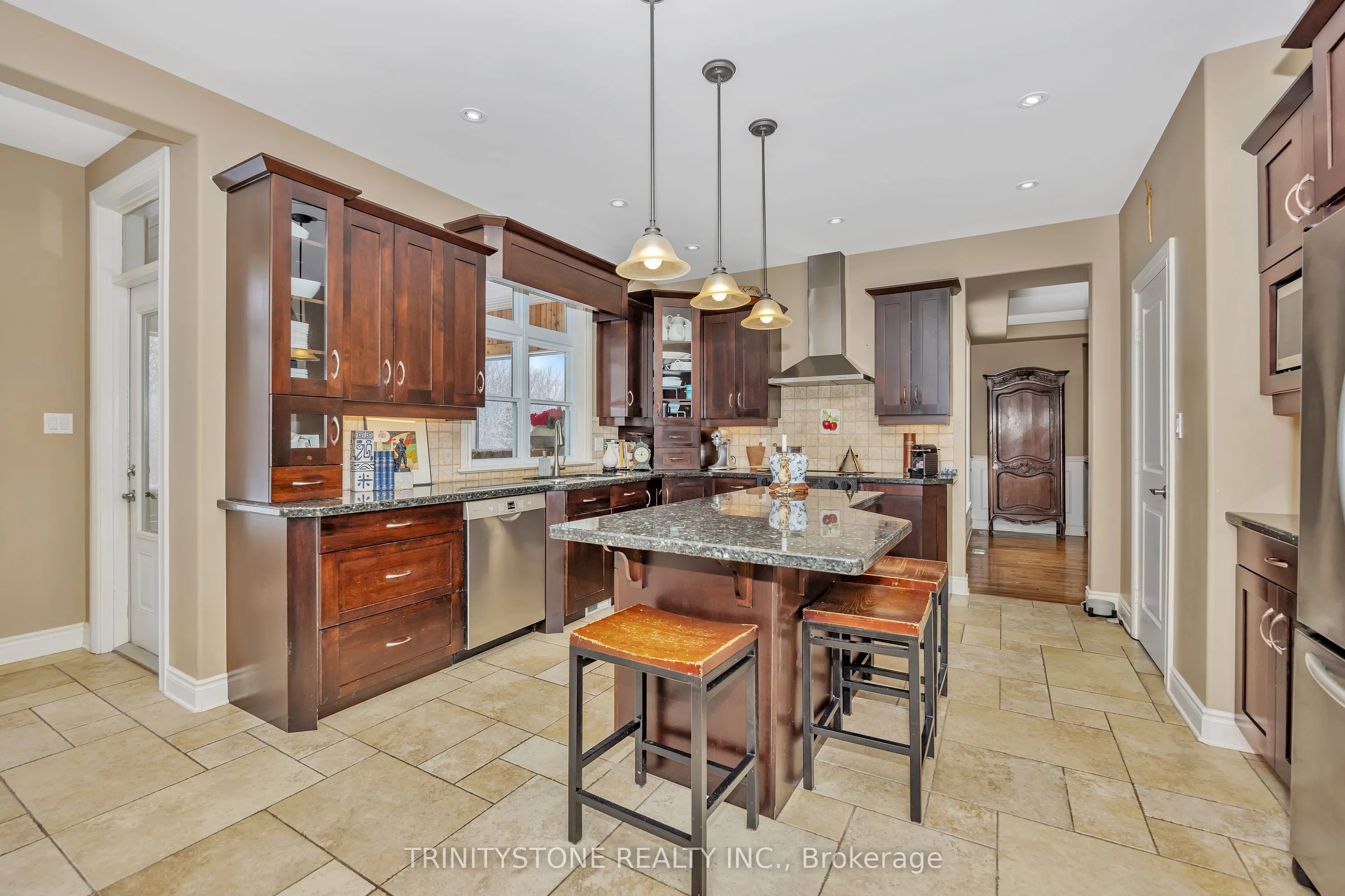 15 Canadian Drive