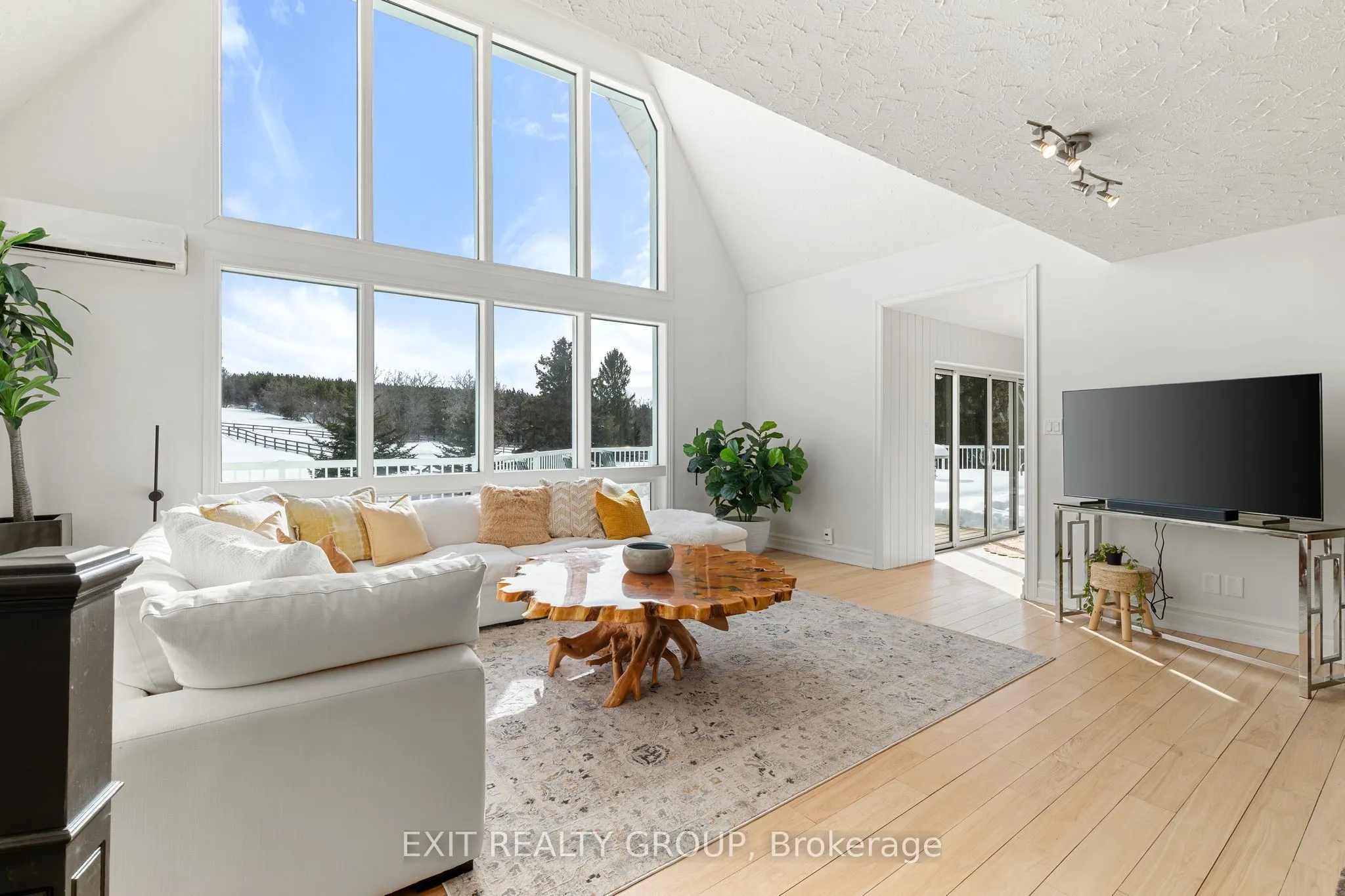 439 Oak Lake Road