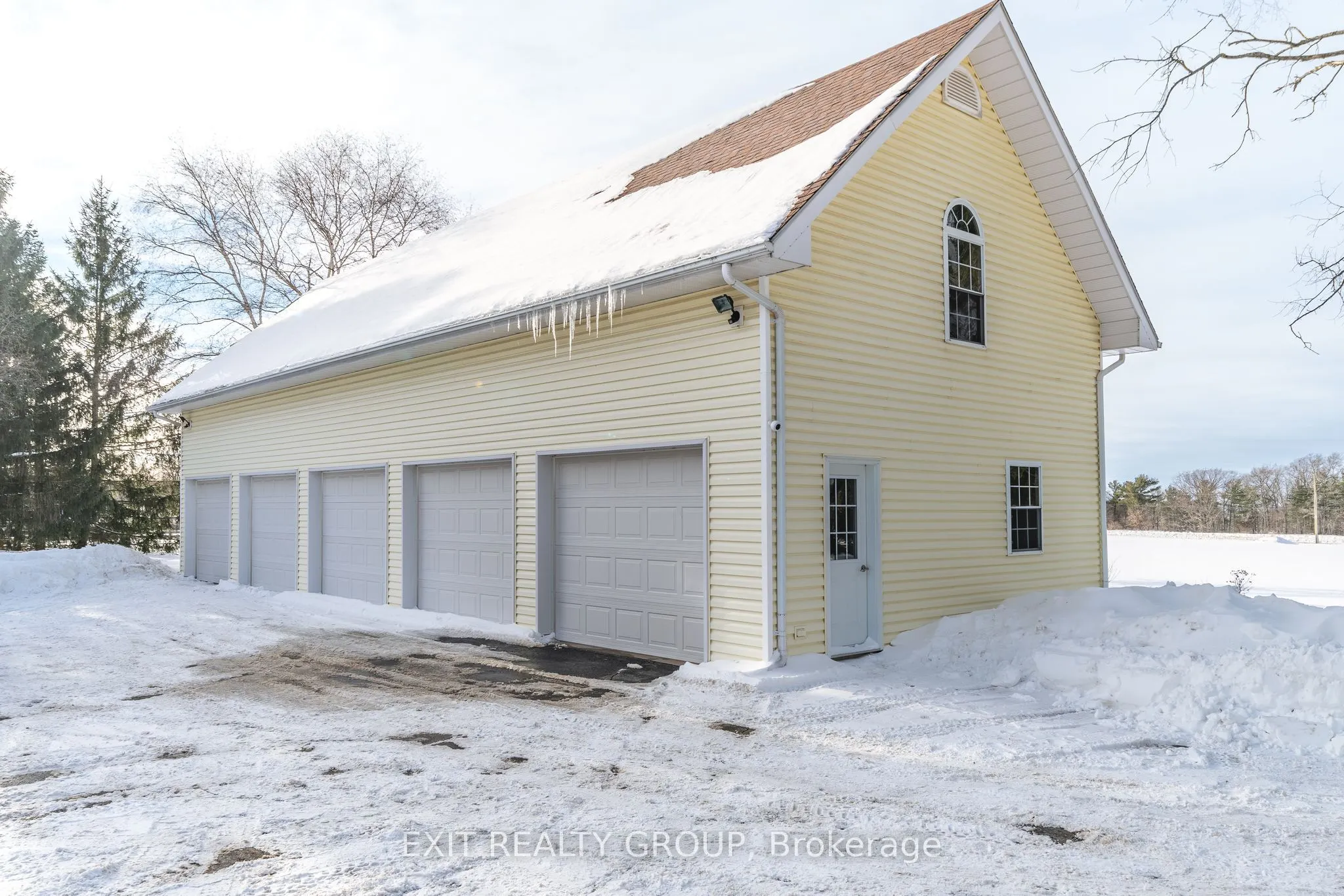 439 Oak Lake Road