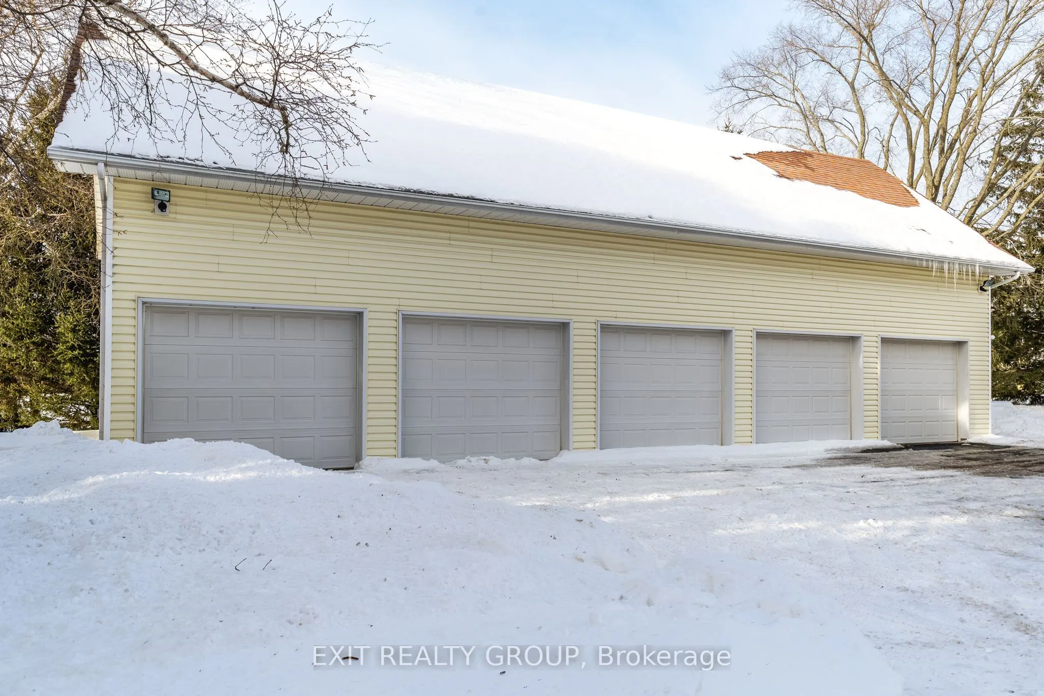 439 Oak Lake Road