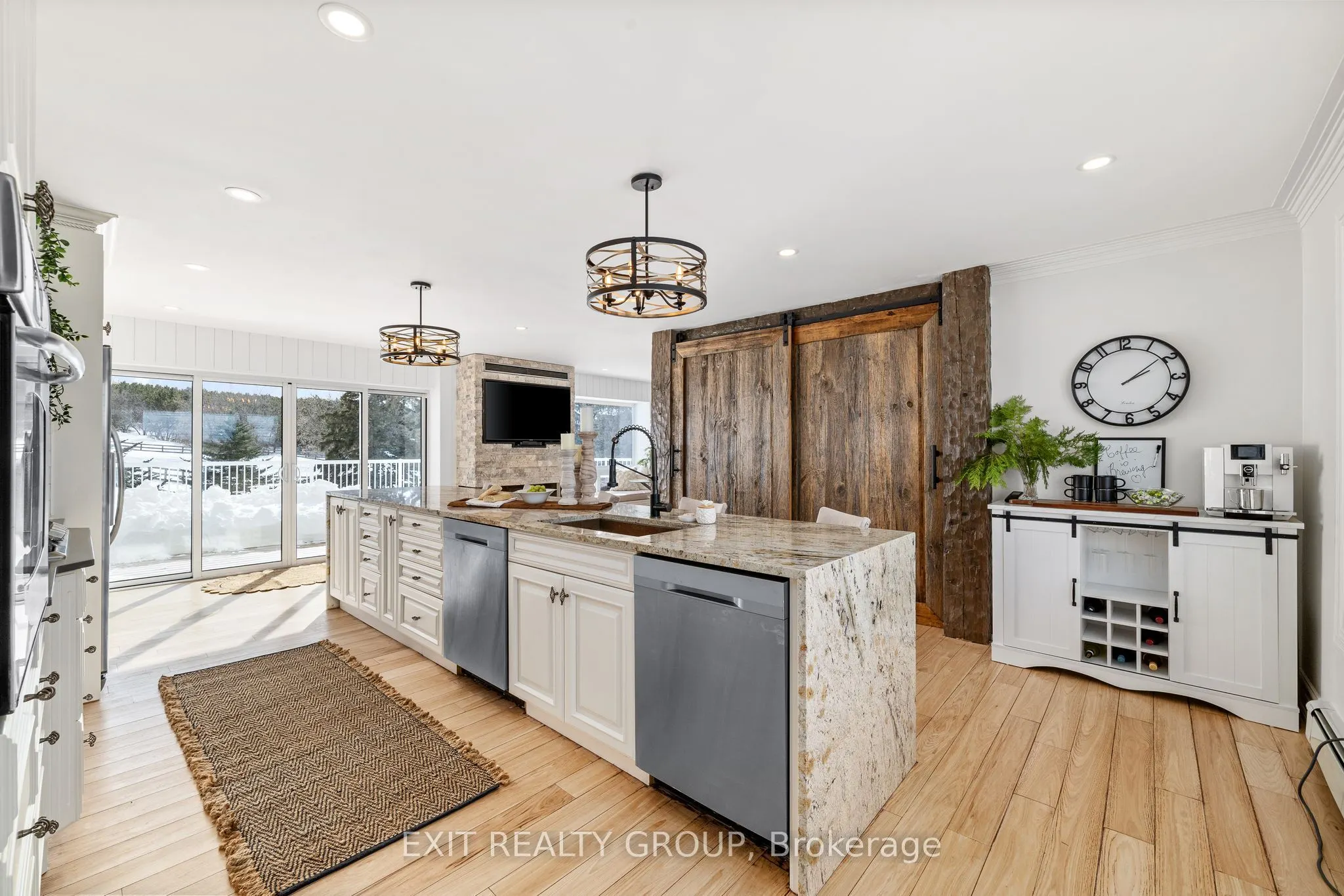 439 Oak Lake Road