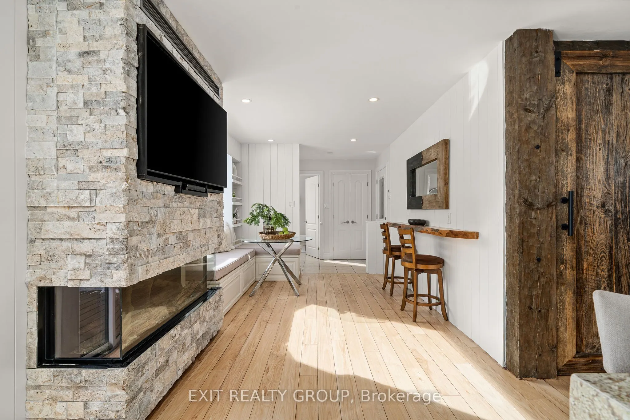 439 Oak Lake Road