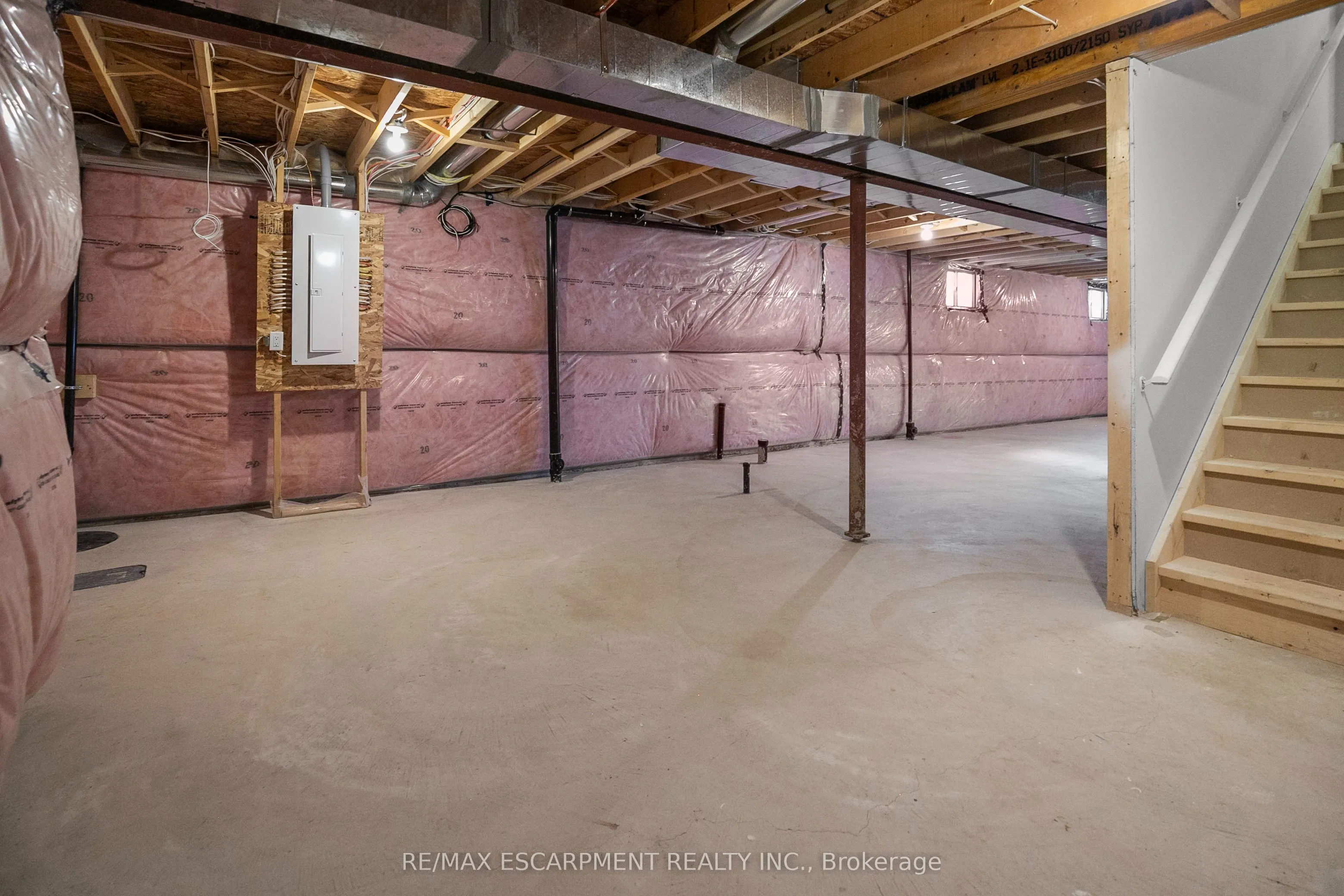 26 BEACHWALK Crescent
