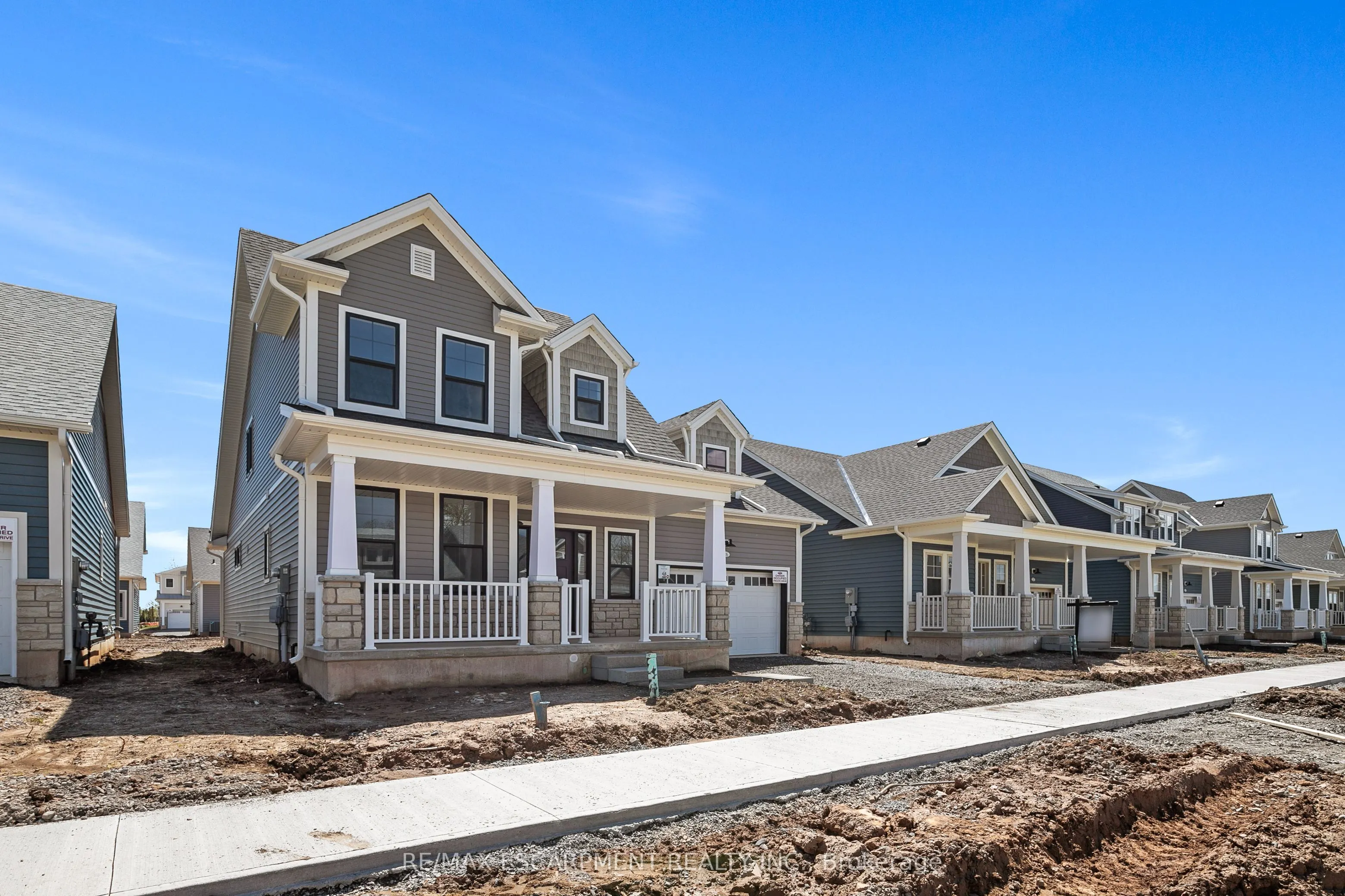 26 BEACHWALK Crescent