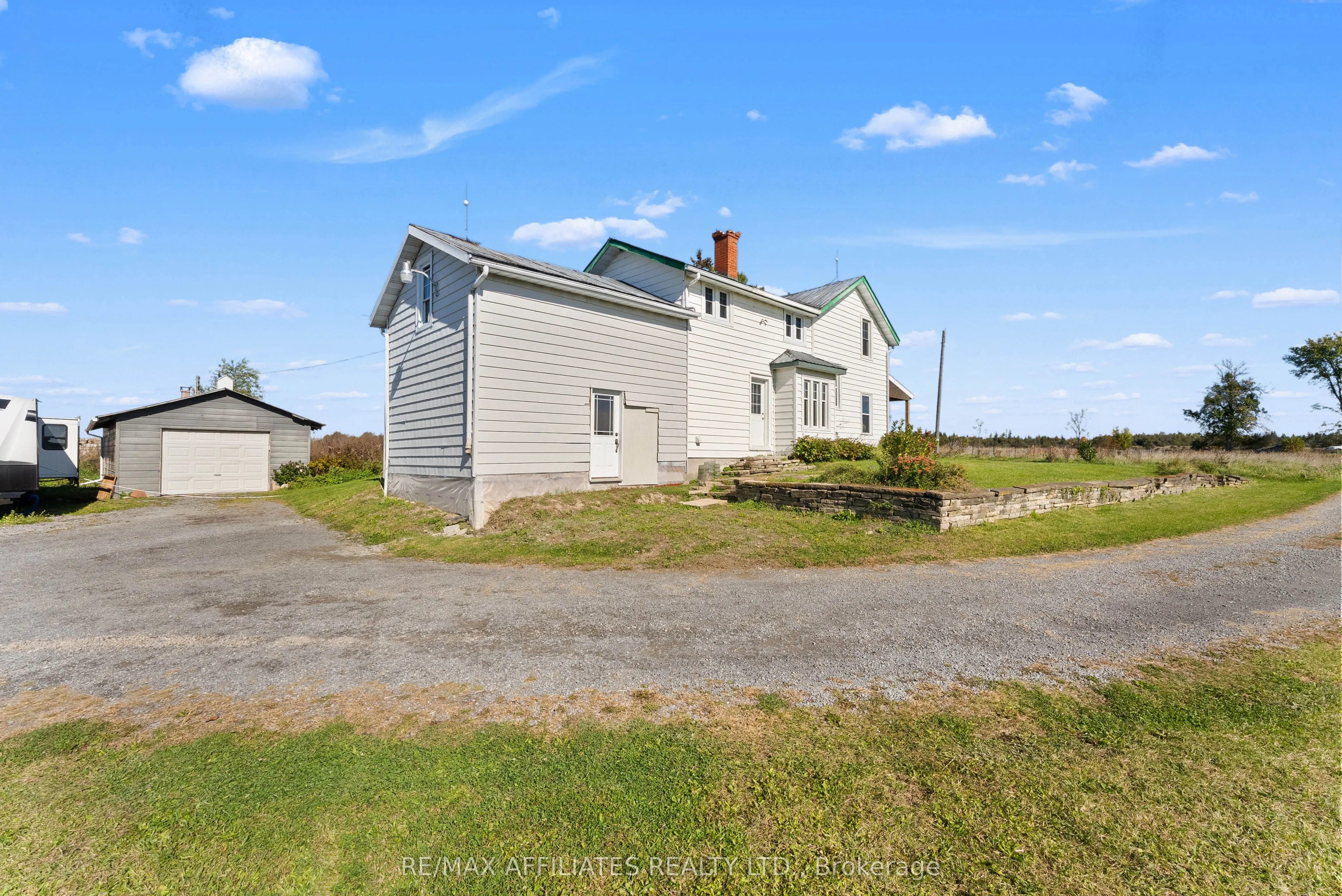 839 BLAKENEY Road