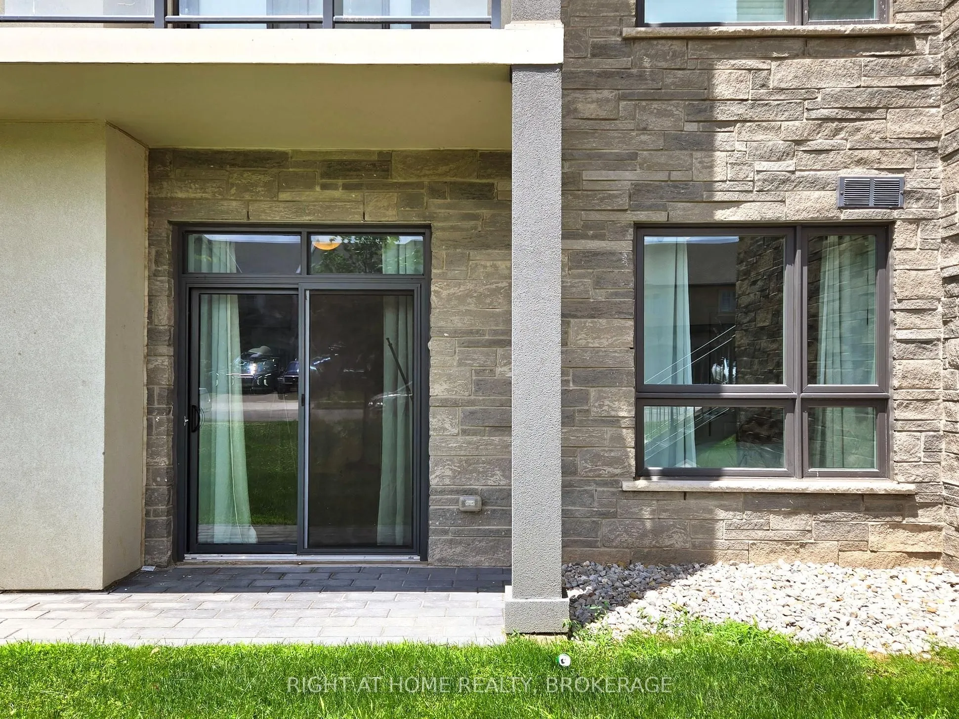 101 Shoreview Place #111