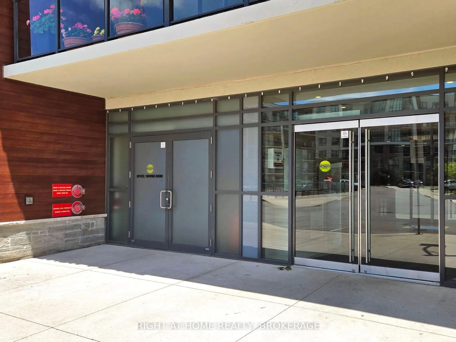 101 Shoreview Place #111