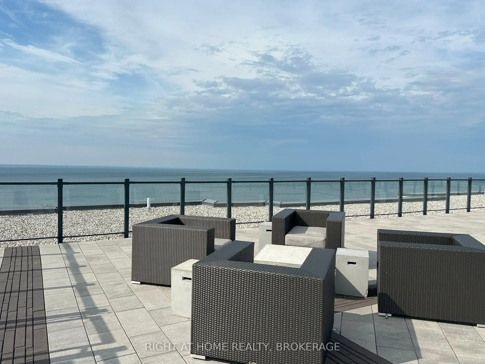 101 Shoreview Place #111