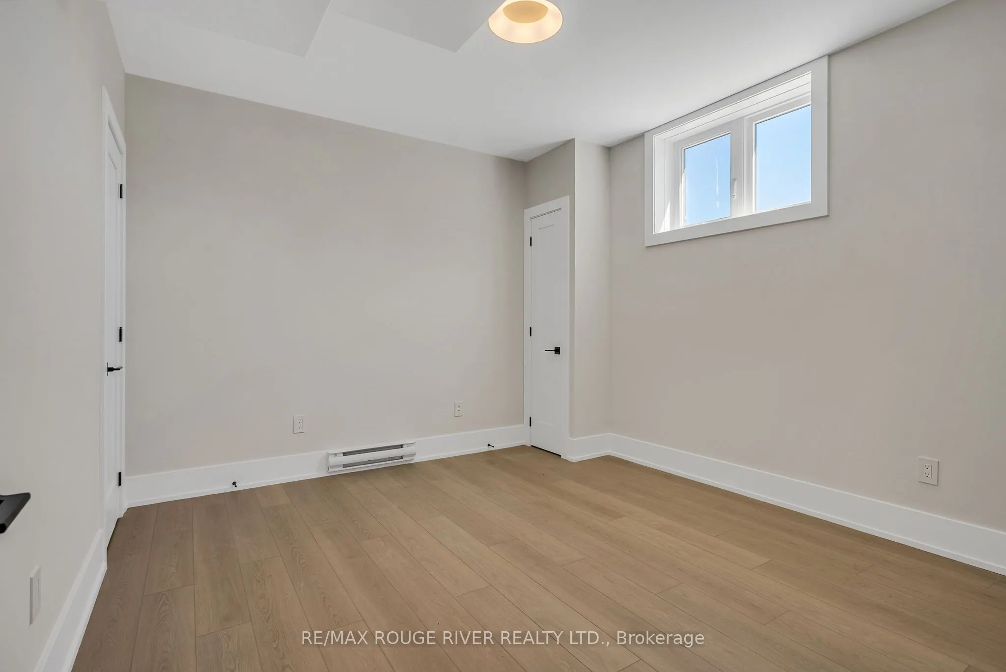 213 SUZANNE MESS Boulevard