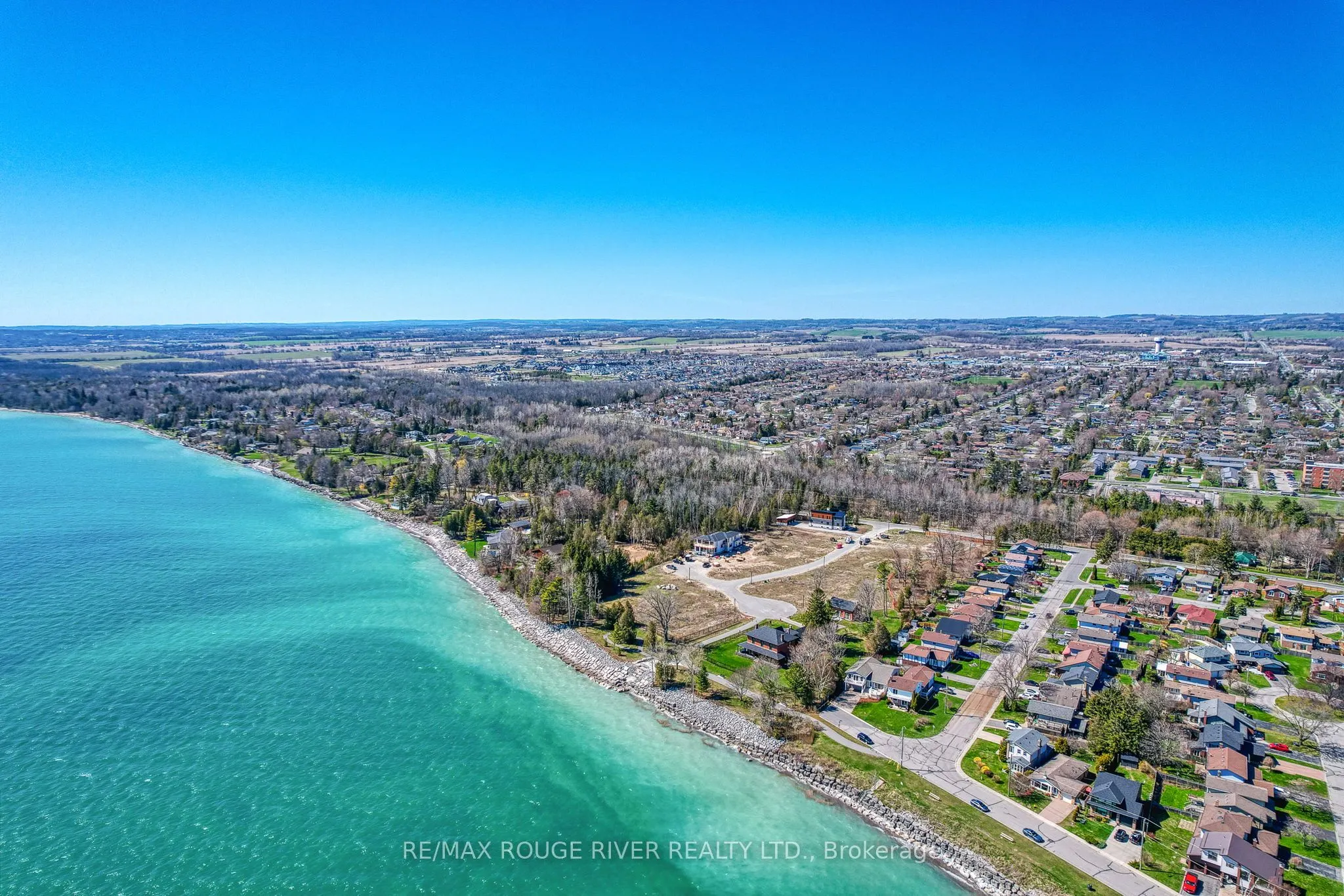 213 SUZANNE MESS Boulevard