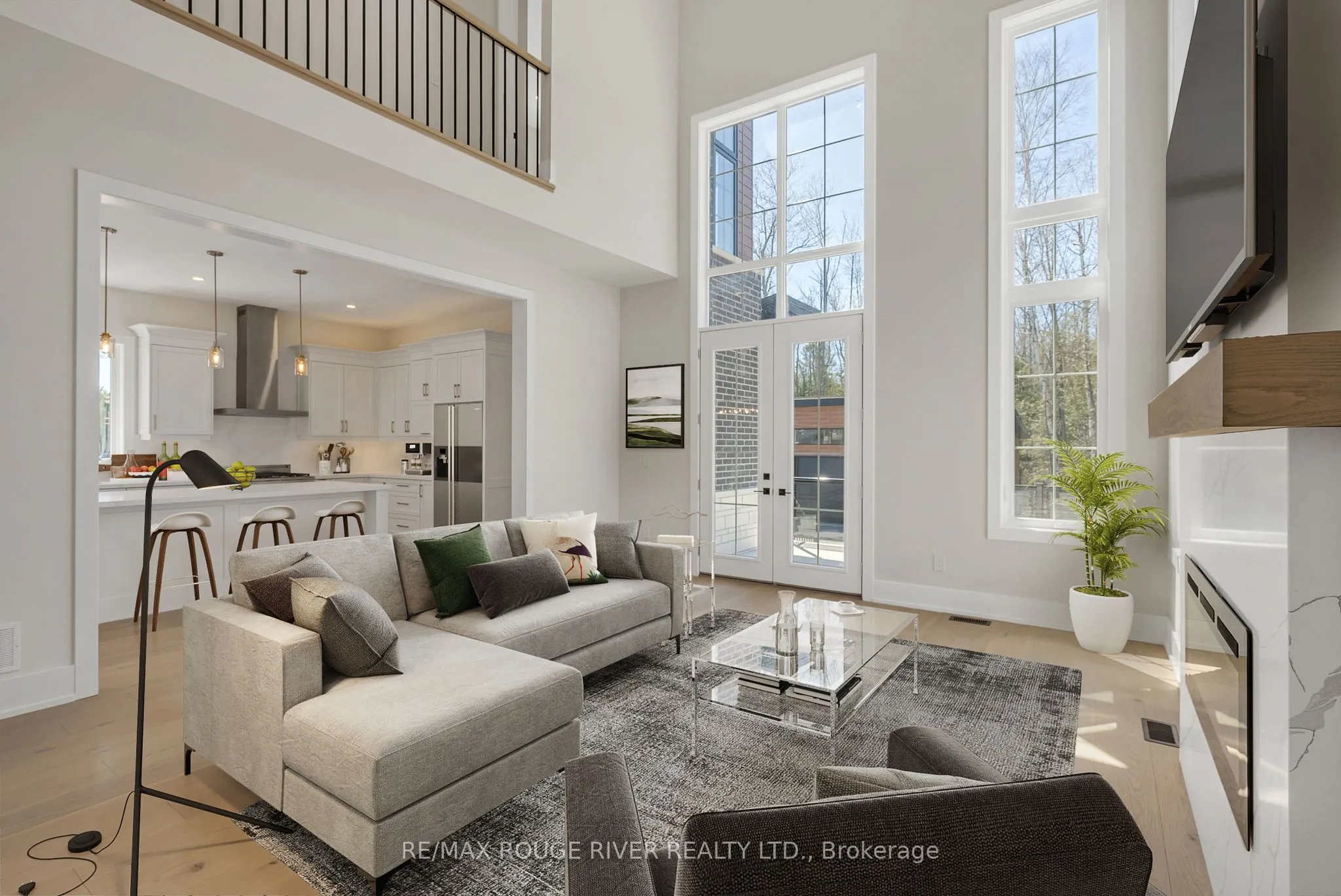 213 SUZANNE MESS Boulevard