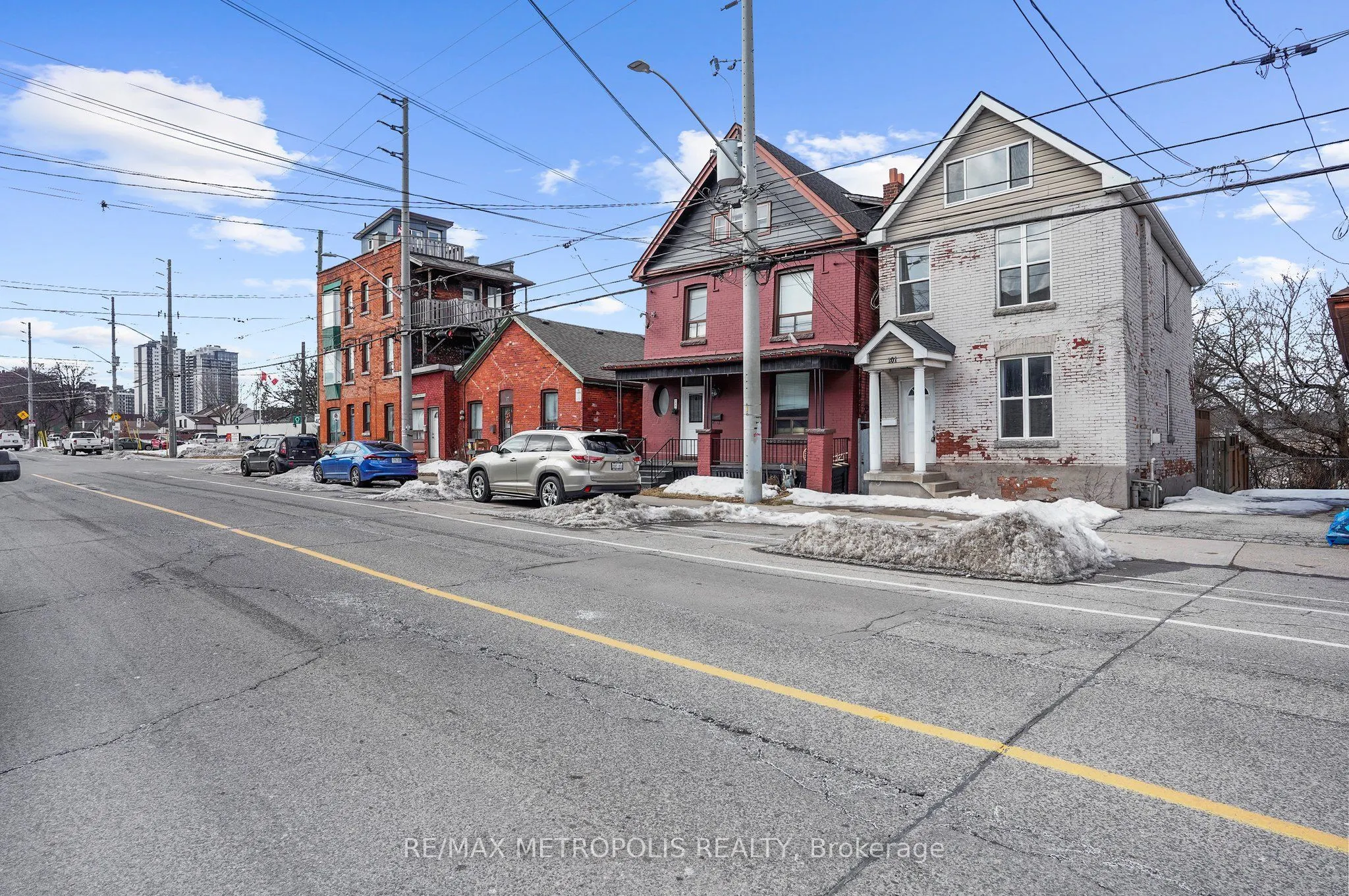 201 BAY Street N