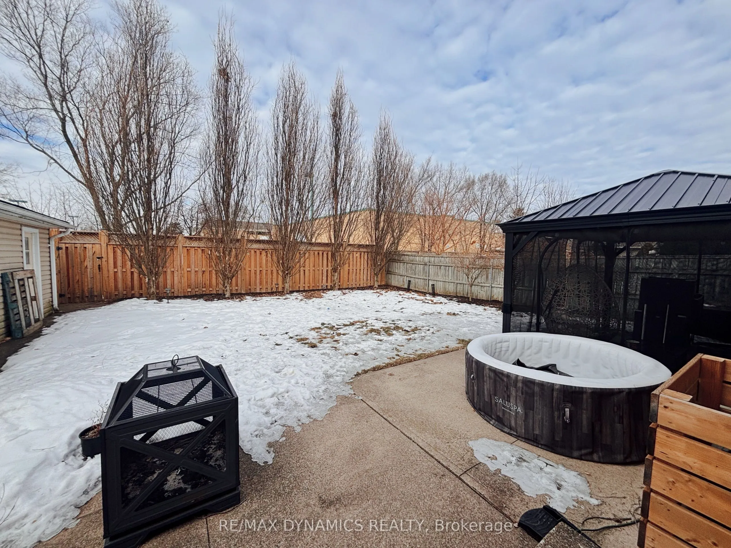 87 Rochelle Drive